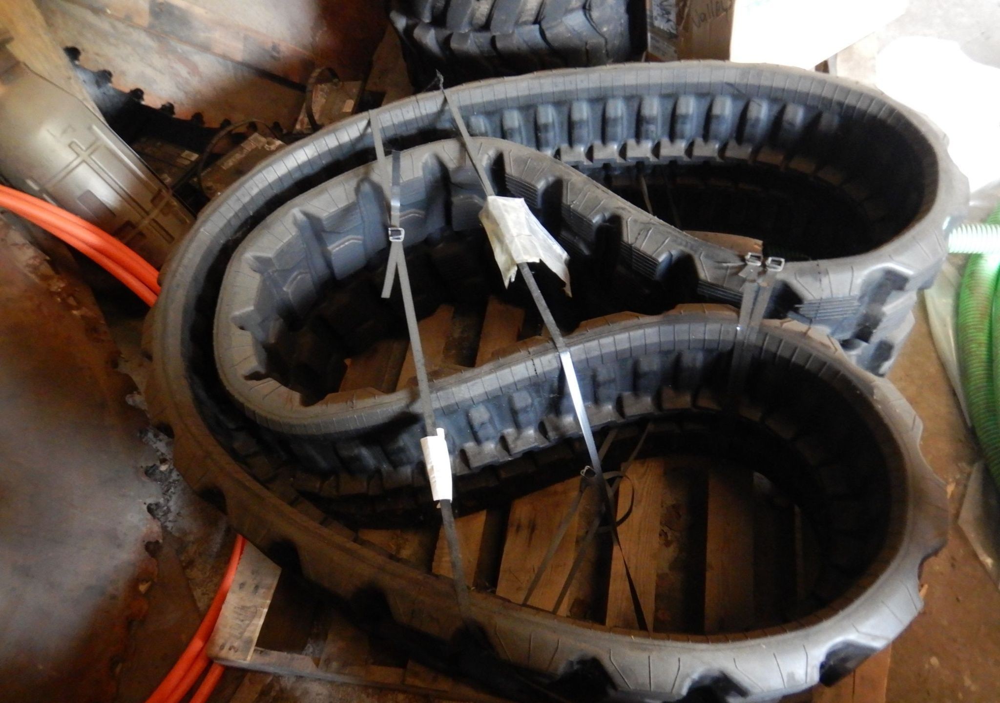 gallery 2004 Ditch Witch HT115 cable plow