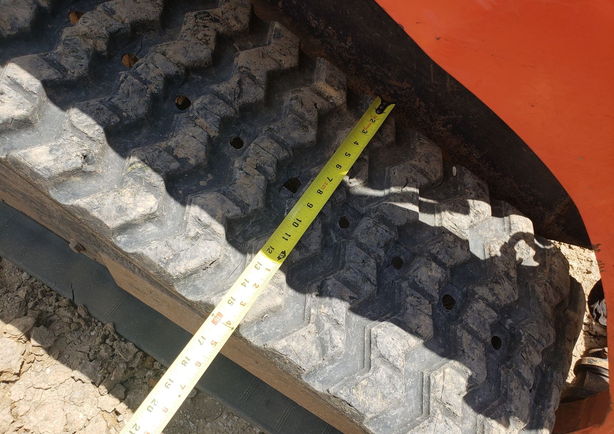 gallery 2013 Kubota SVL75 skid steer 2
