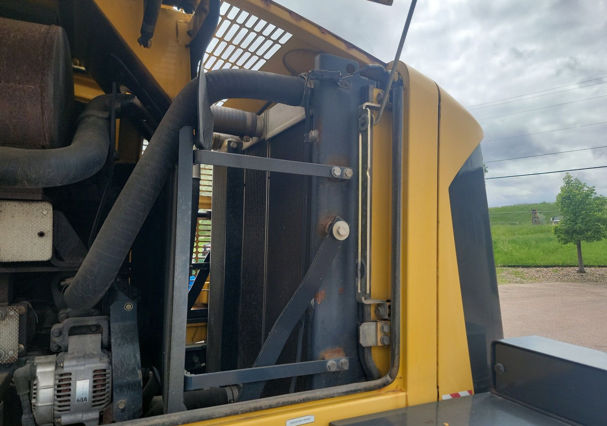 gallery 2005 Komatsu WA320 wheel loader