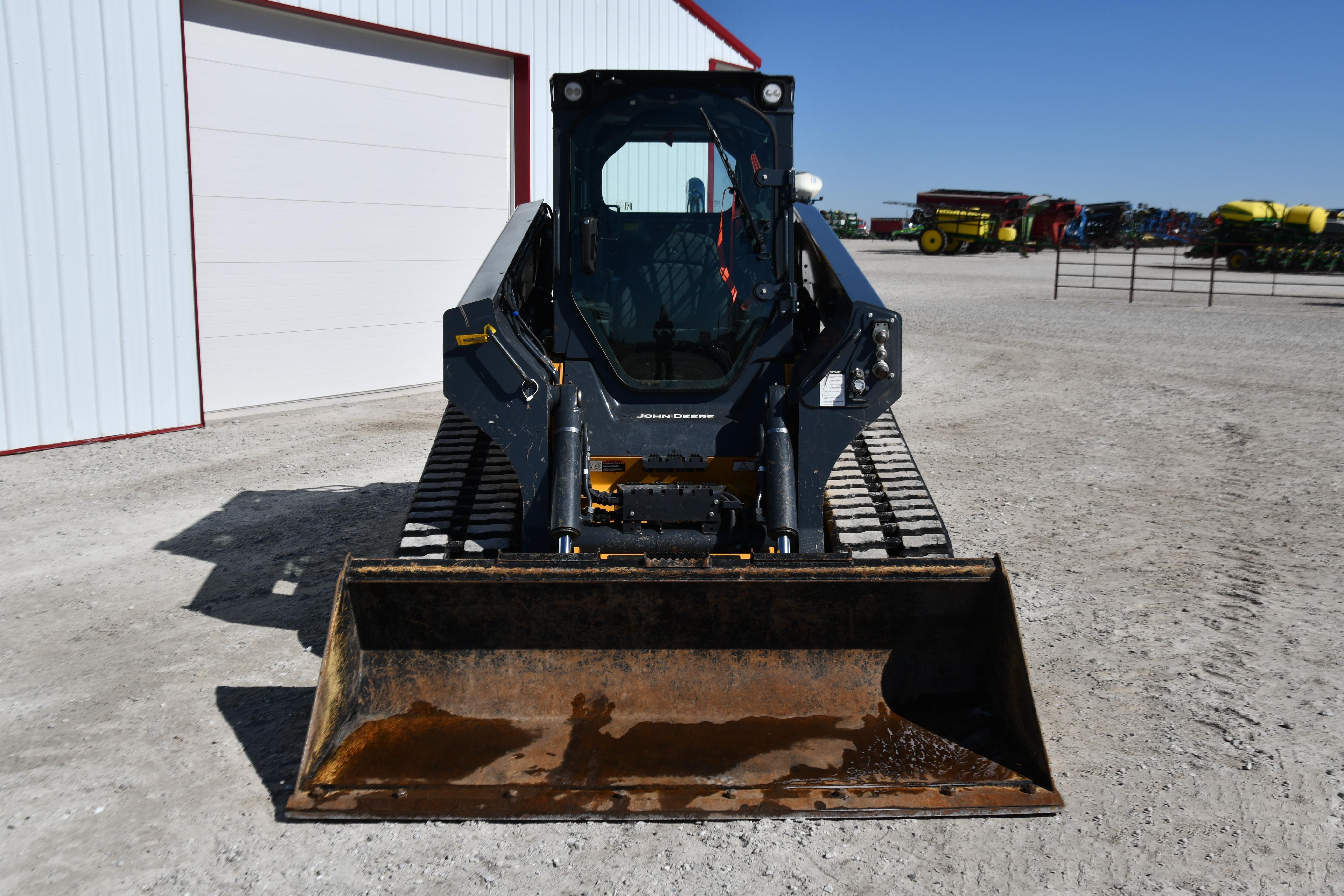 gallery 2022 JohnDeere 333G compact track loader