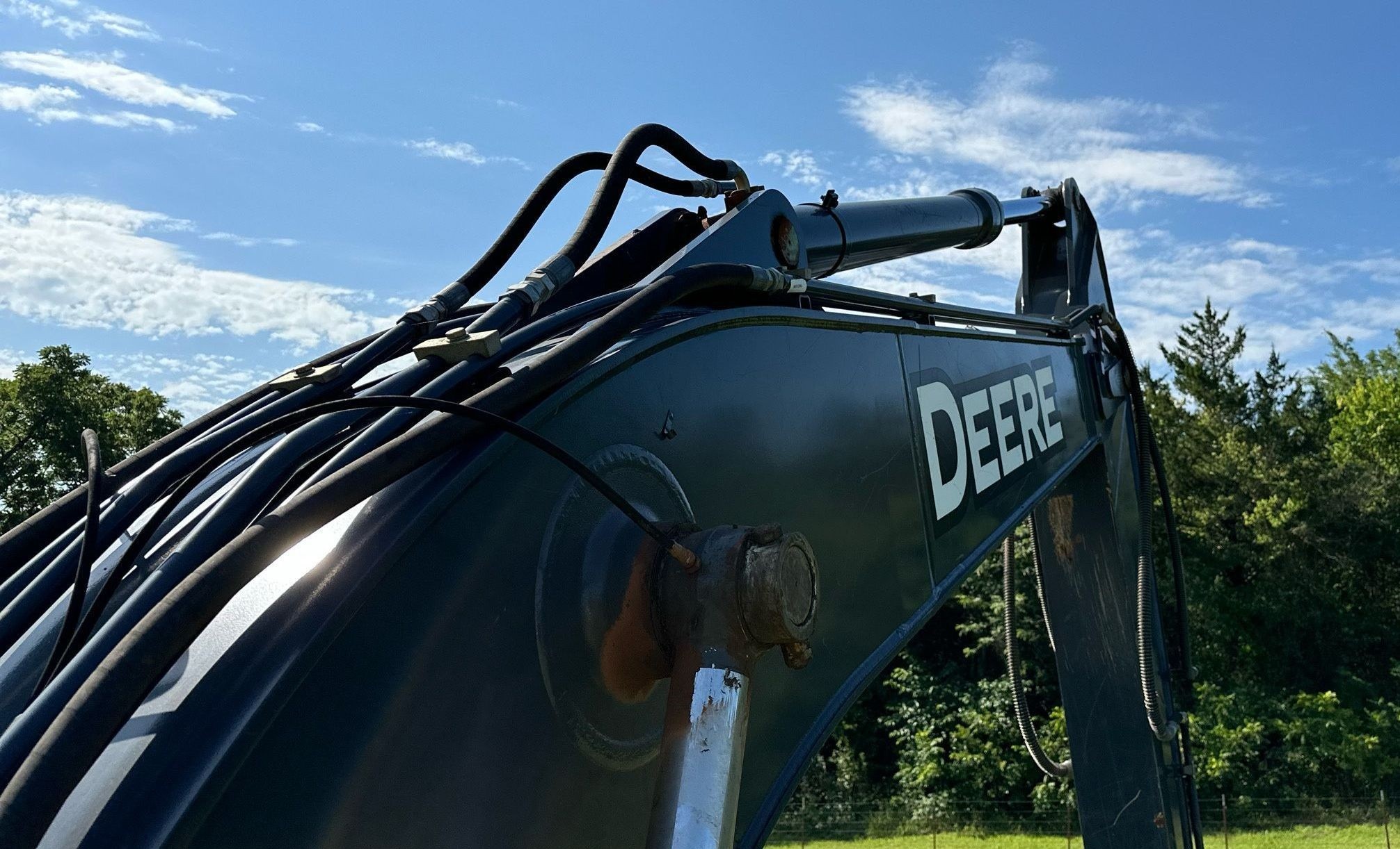 gallery 2014 John Deere 250G LC excavator