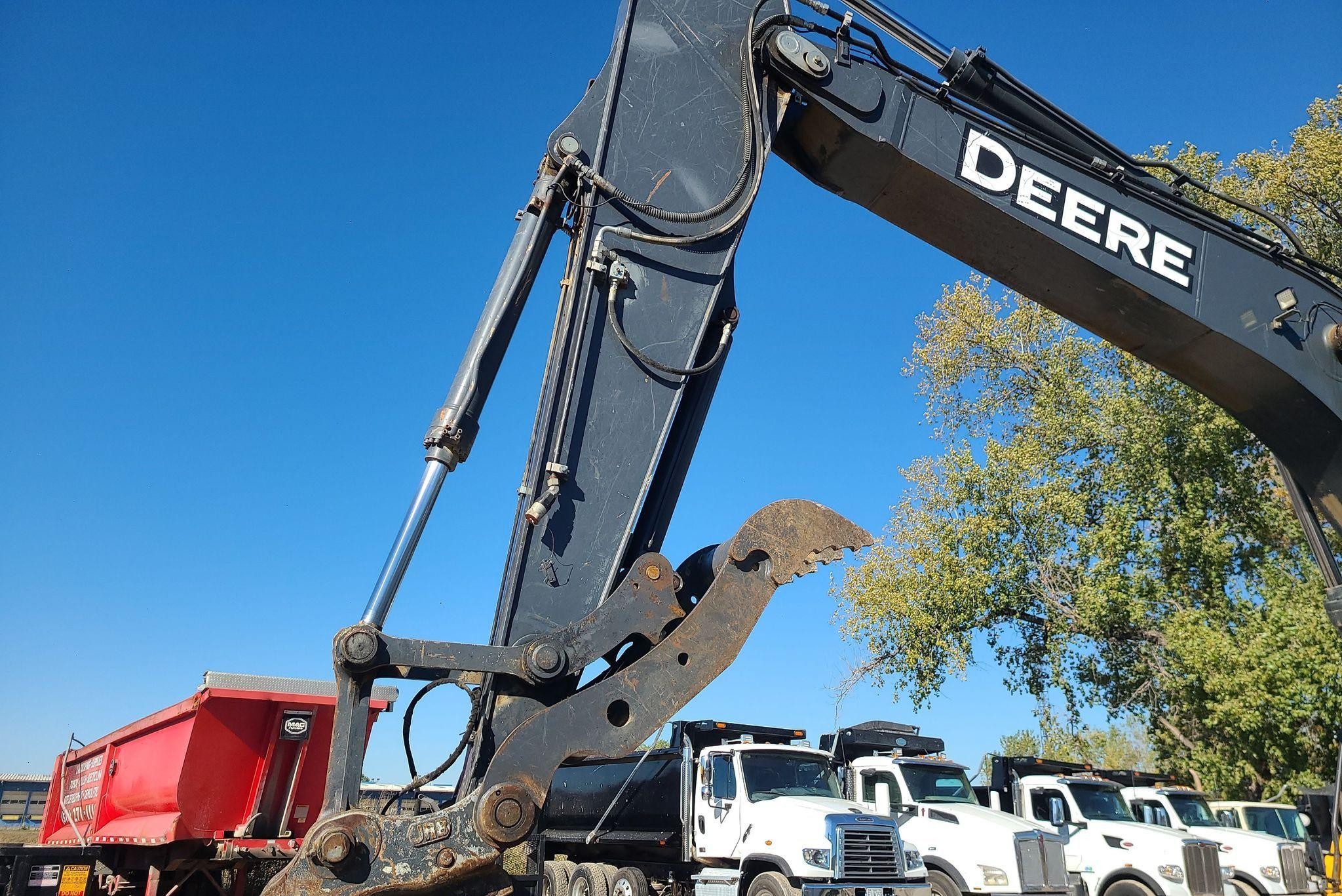 gallery 2014 John Deere 350G LC excavator