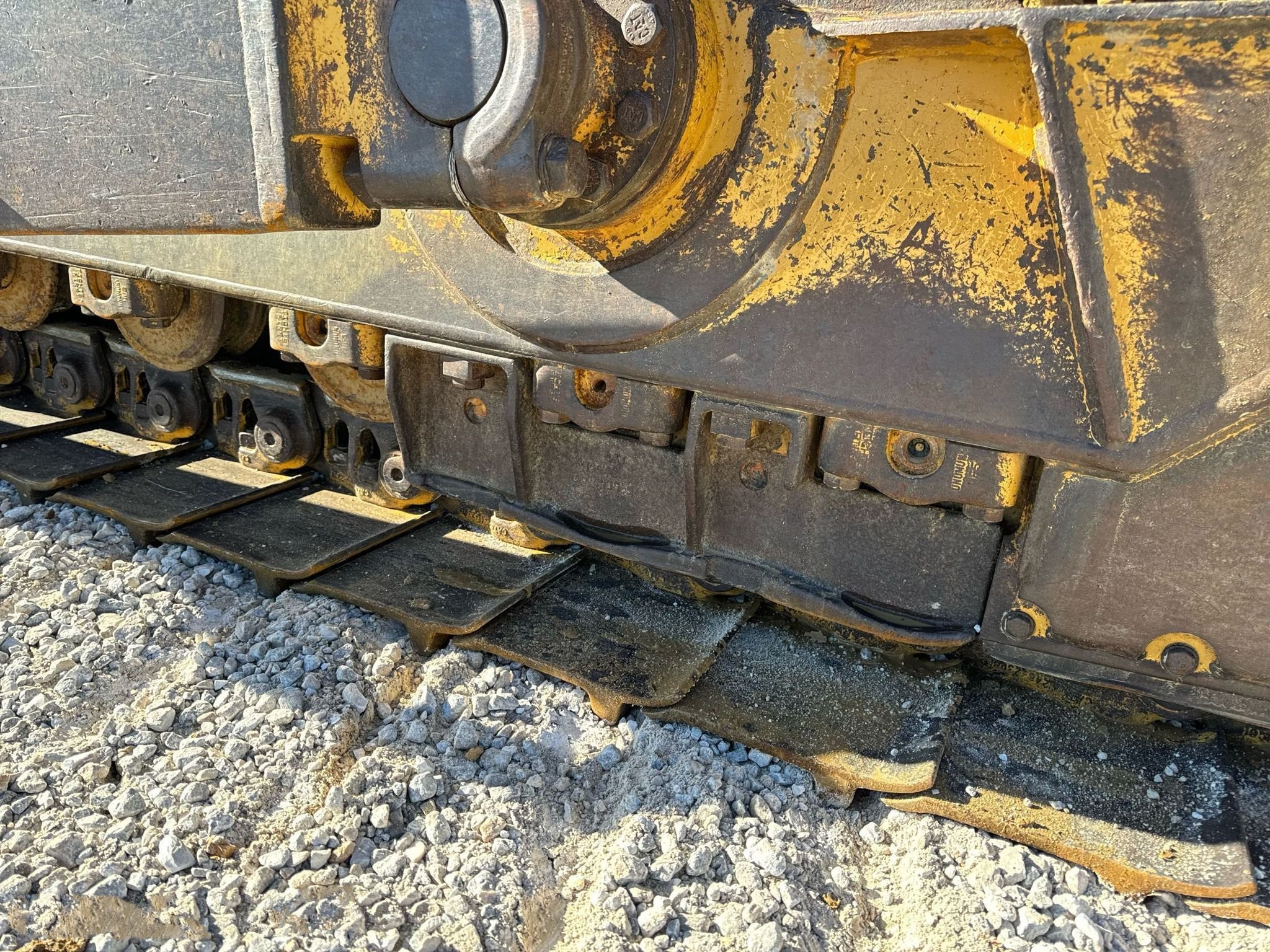 gallery 2011 Caterpillar D6T XL dozer