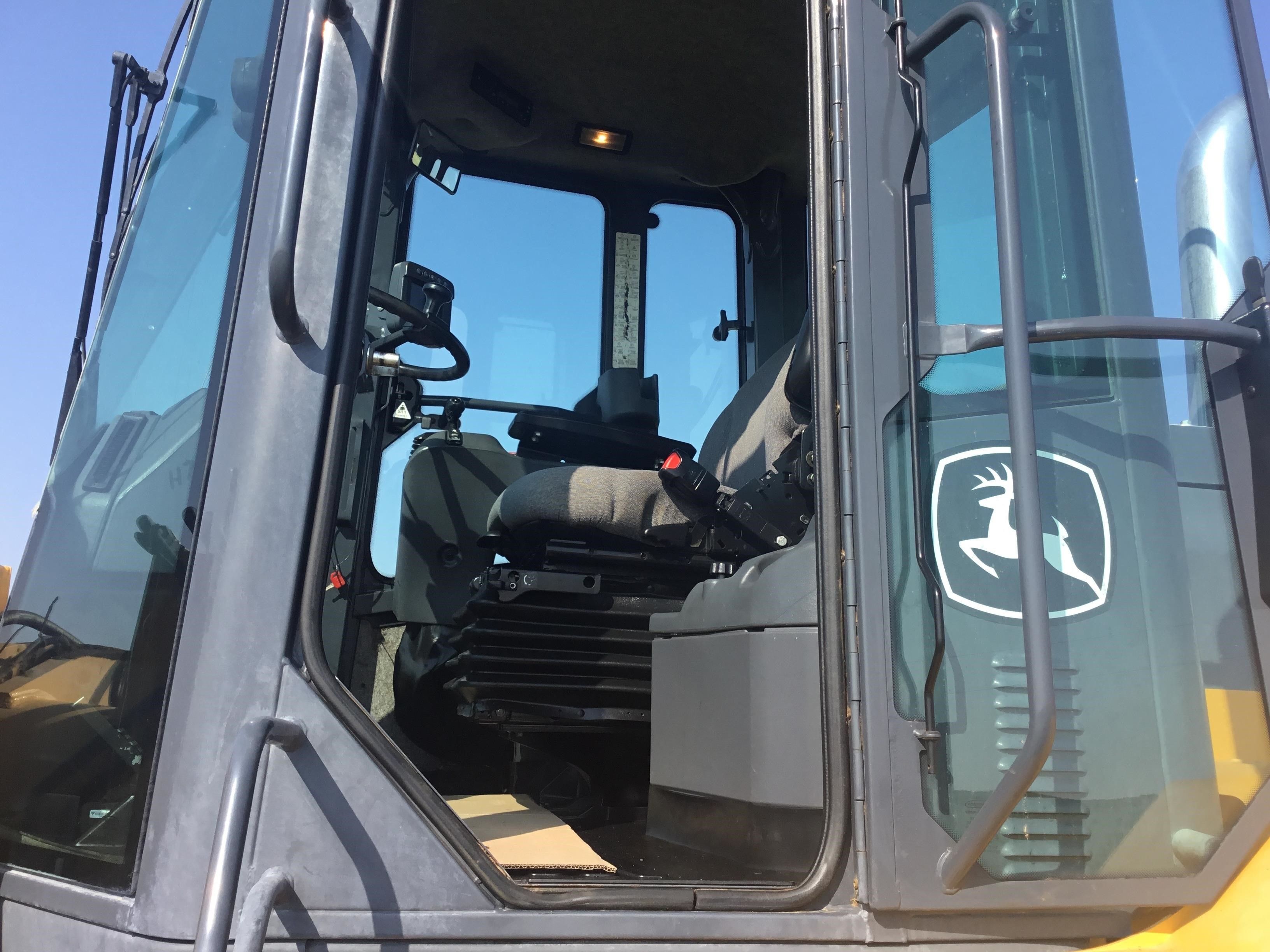 gallery 2015 John Deere 544K High Lift Wheel Loader