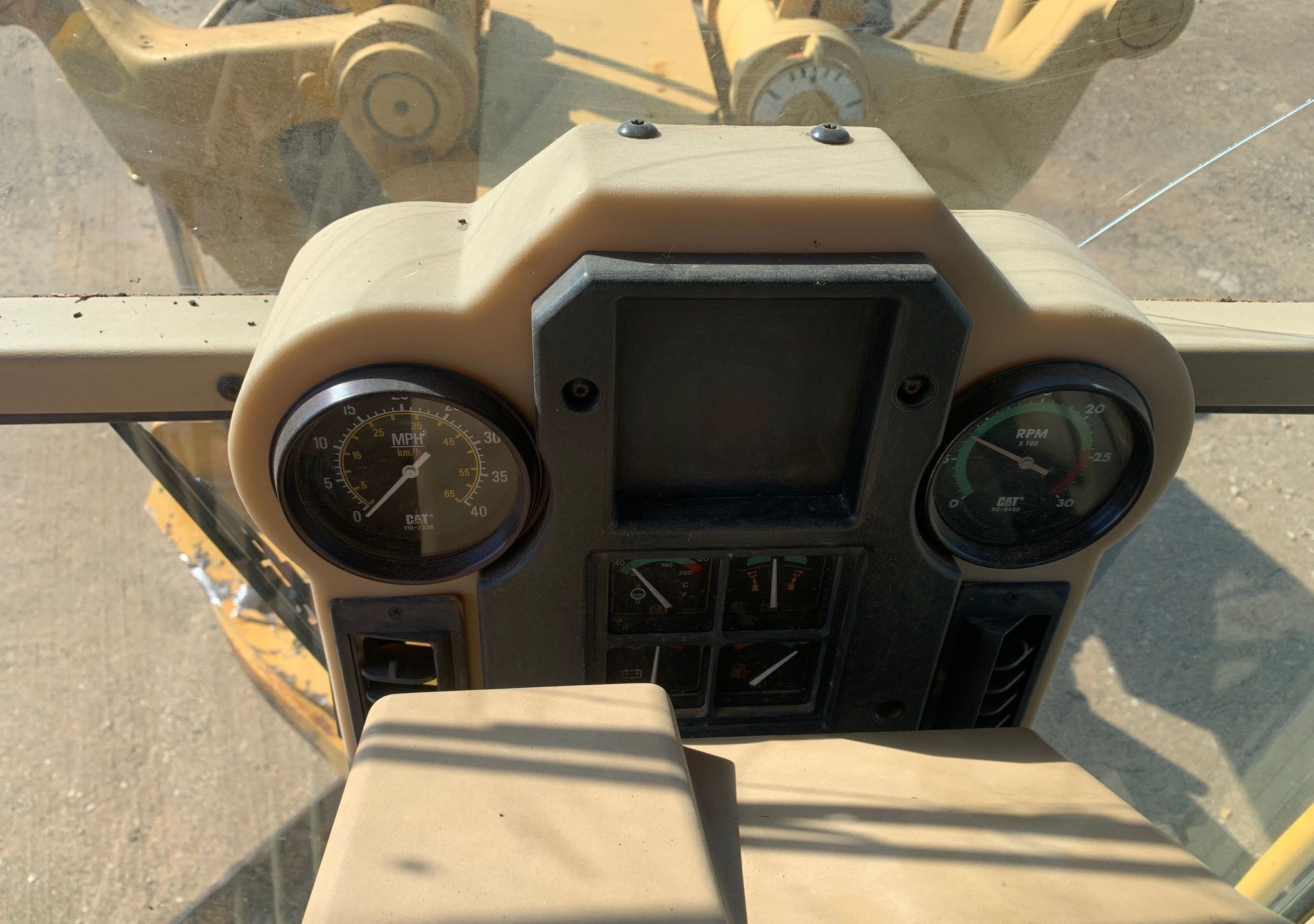 gallery 2001 Caterpillar 140H motor grader