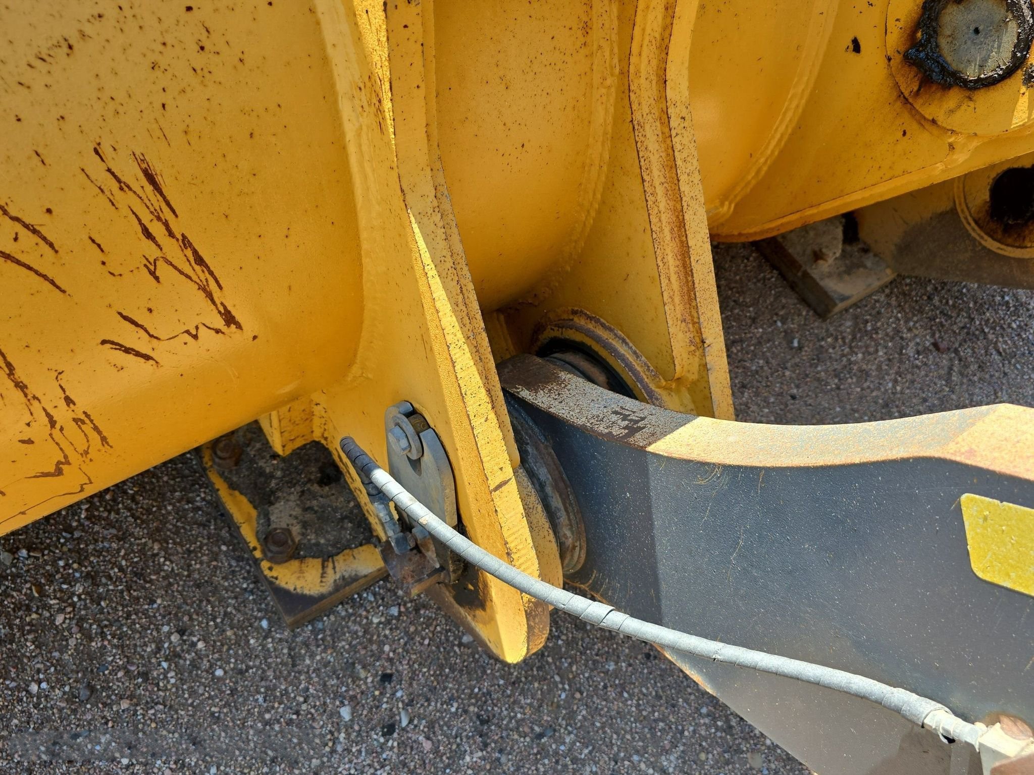 gallery 2014 John Deere 824K Wheel Loader