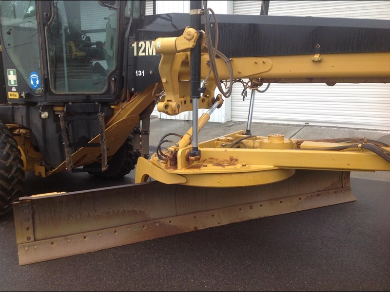 gallery 2009 Caterpillar 12M Grader