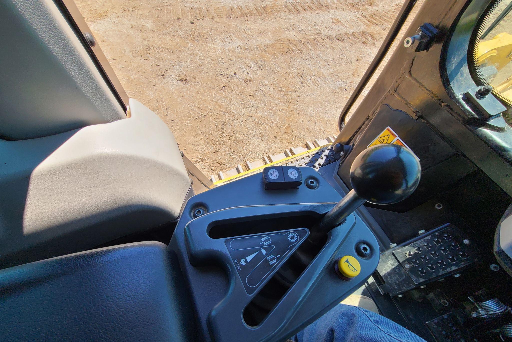 gallery 2018 Caterpillar 963K track loader