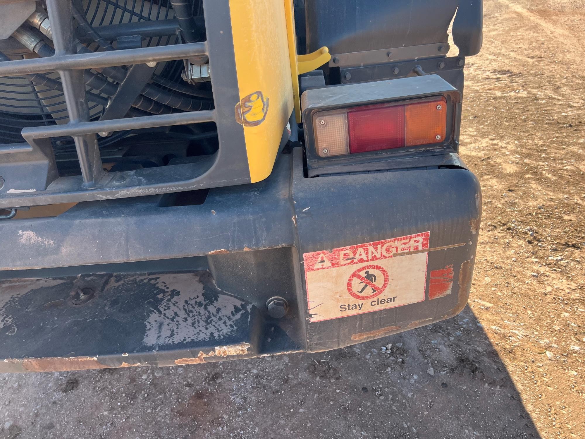 gallery 2016 Komatsu WA270-8 Wheel Loader WAttachments