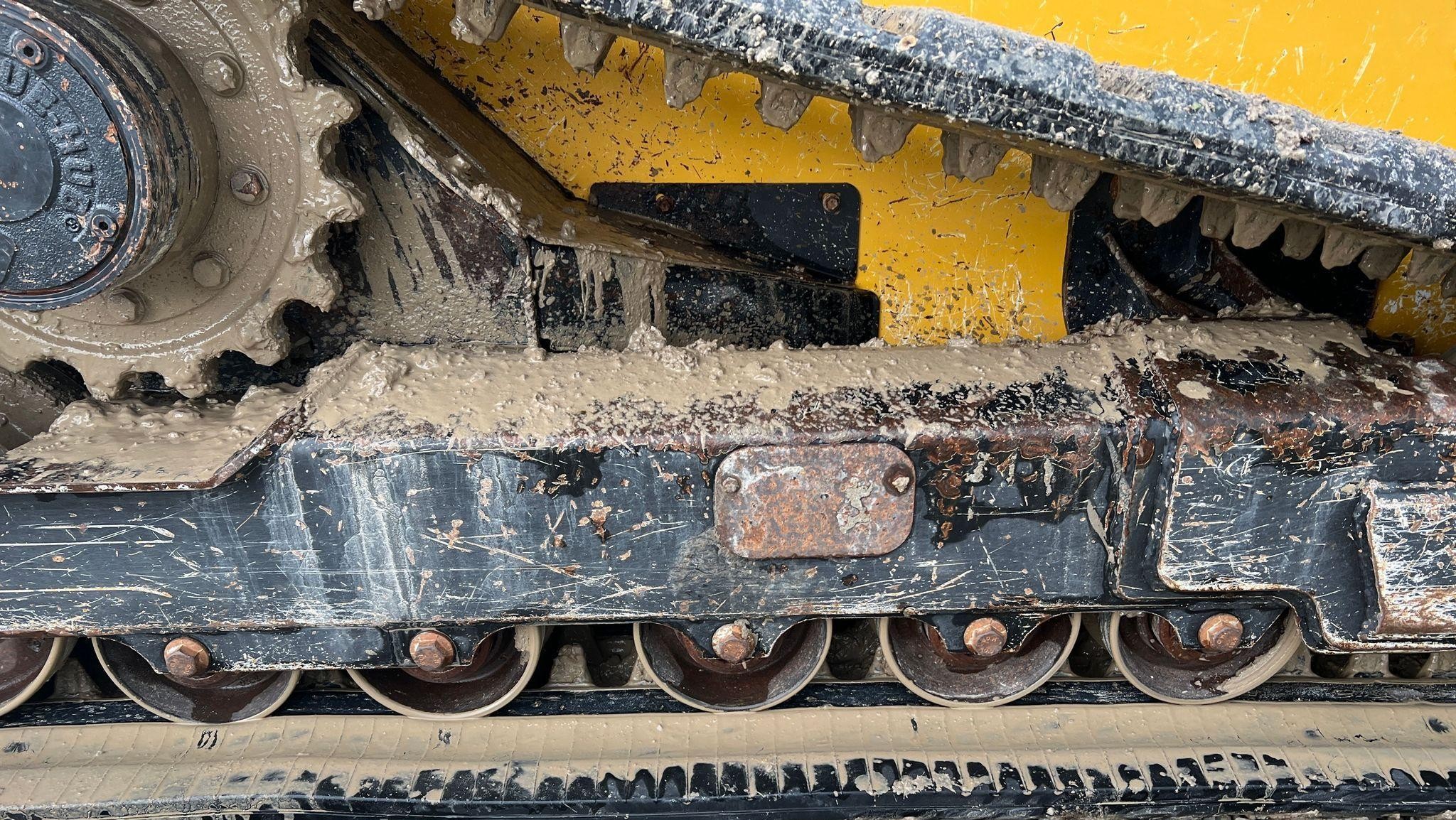 gallery 2017 John Deere 333G skid steer loader