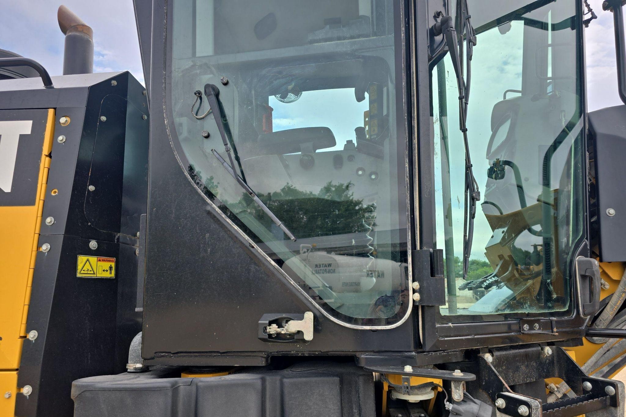 gallery 2012 Caterpillar 140M2 motor grader
