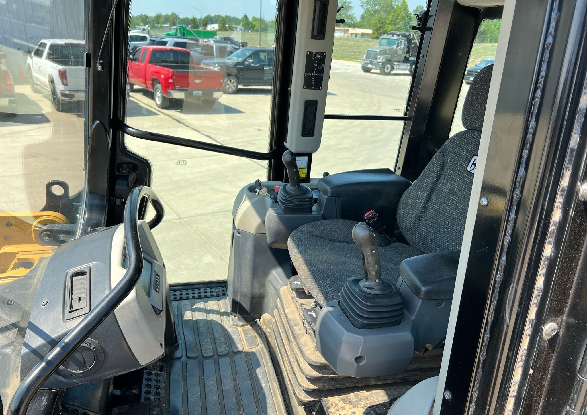 gallery 2016 Caterpillar 963K track loader