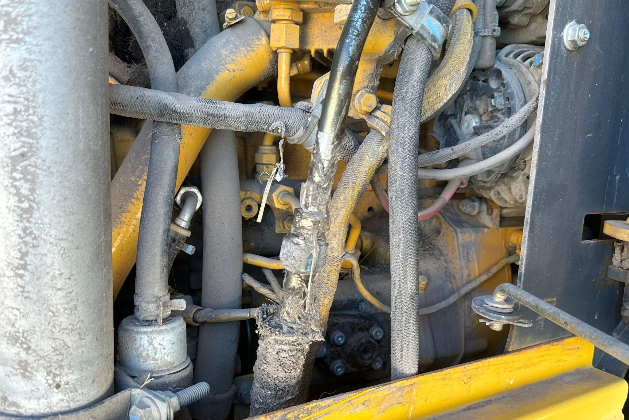 gallery 2013 John Deere 772G motor grader