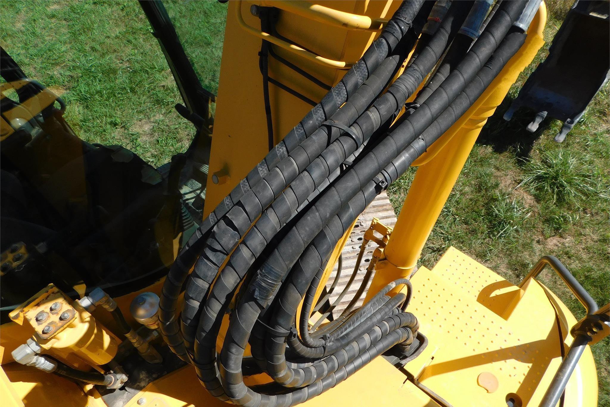 gallery 2016 KOMATSU PC138US LC-11