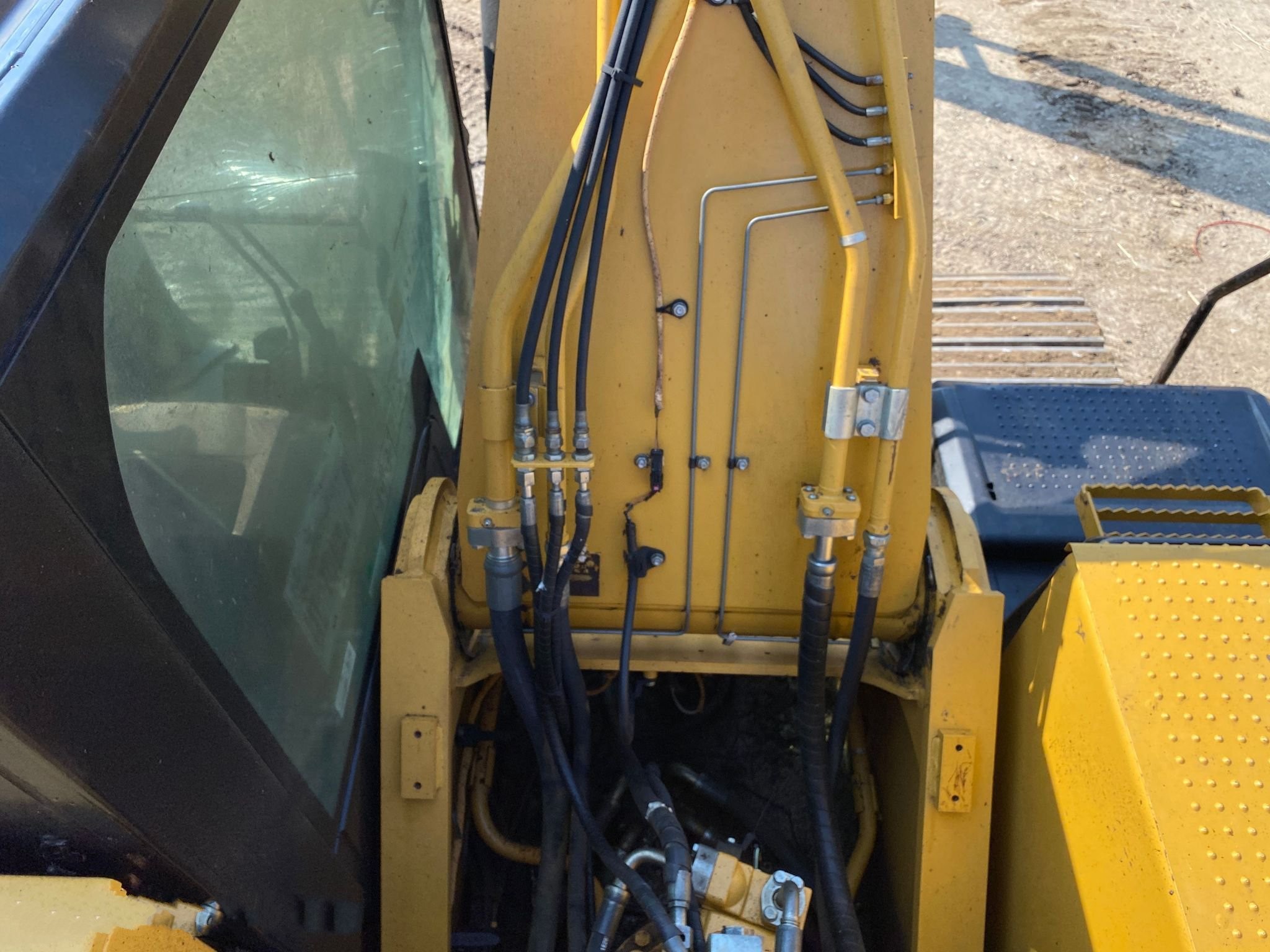 gallery 2012 Caterpillar 329E L excavator