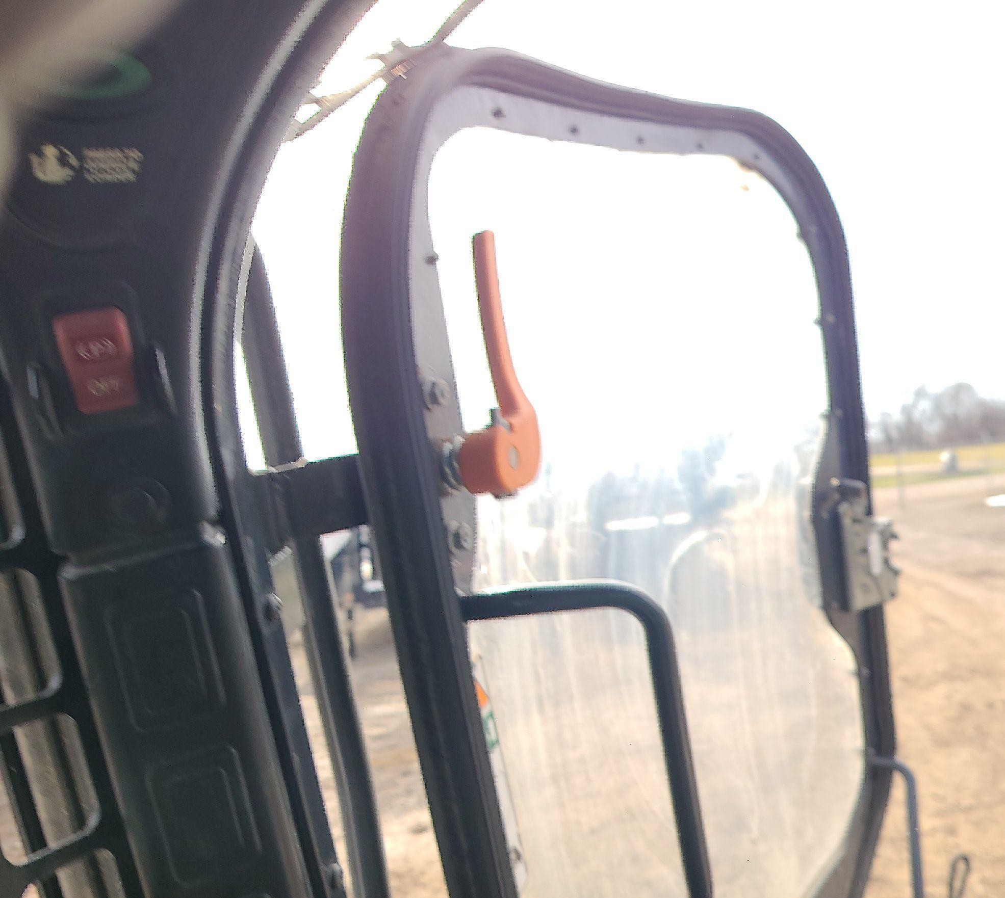 gallery 2019 Bobcat T770 tracked skid steer loader