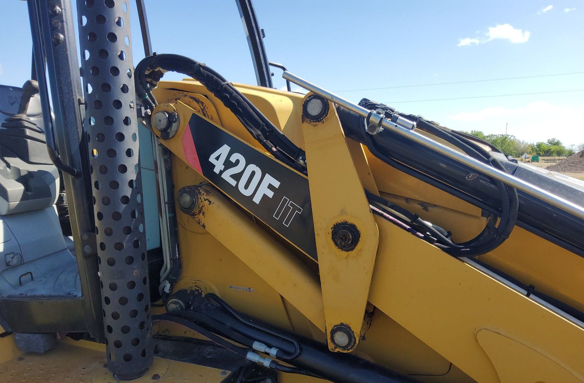 gallery 2013 Caterpillar 420F IT Backhoe