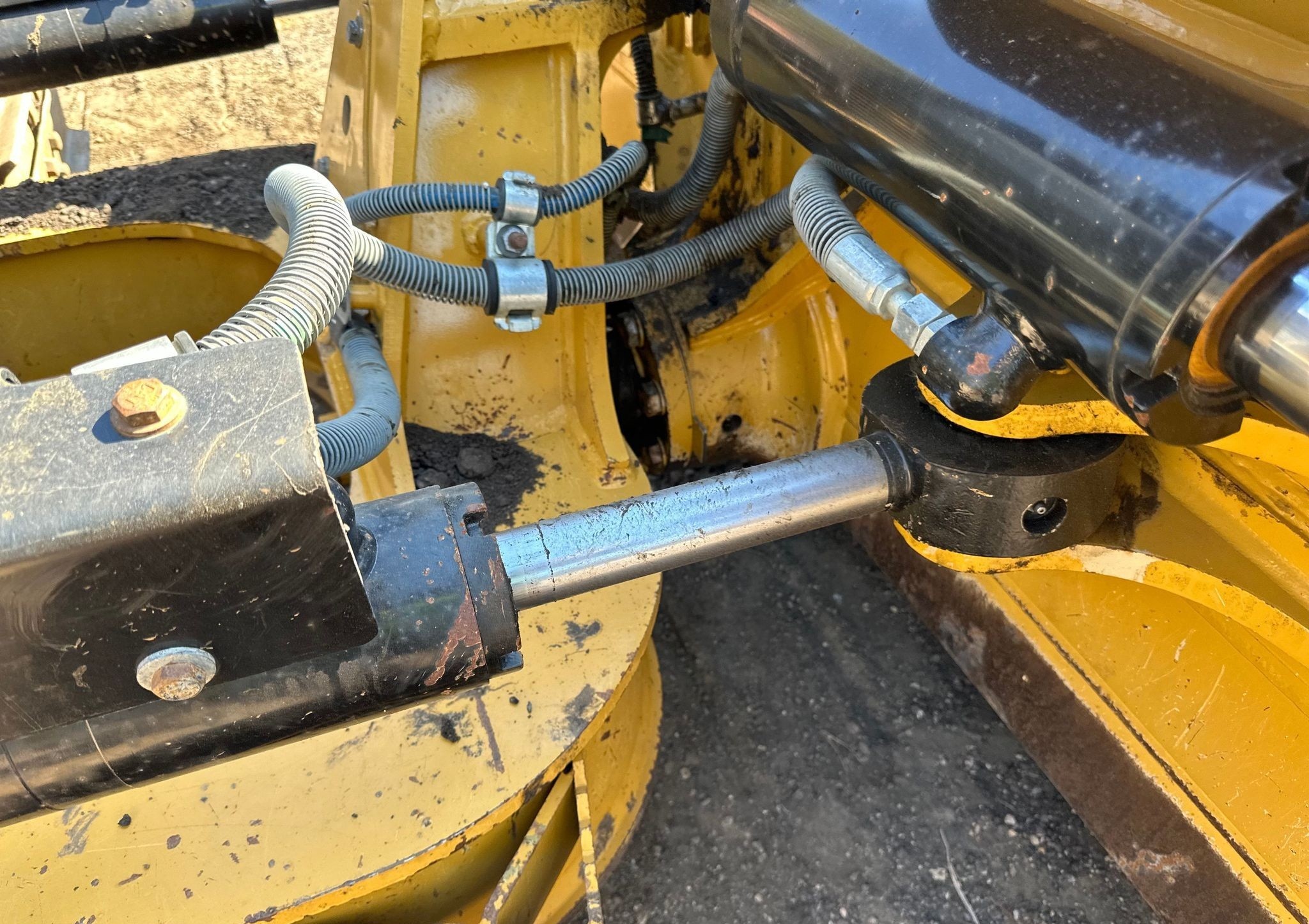 gallery 2016 Caterpillar D6K2 LGP dozer