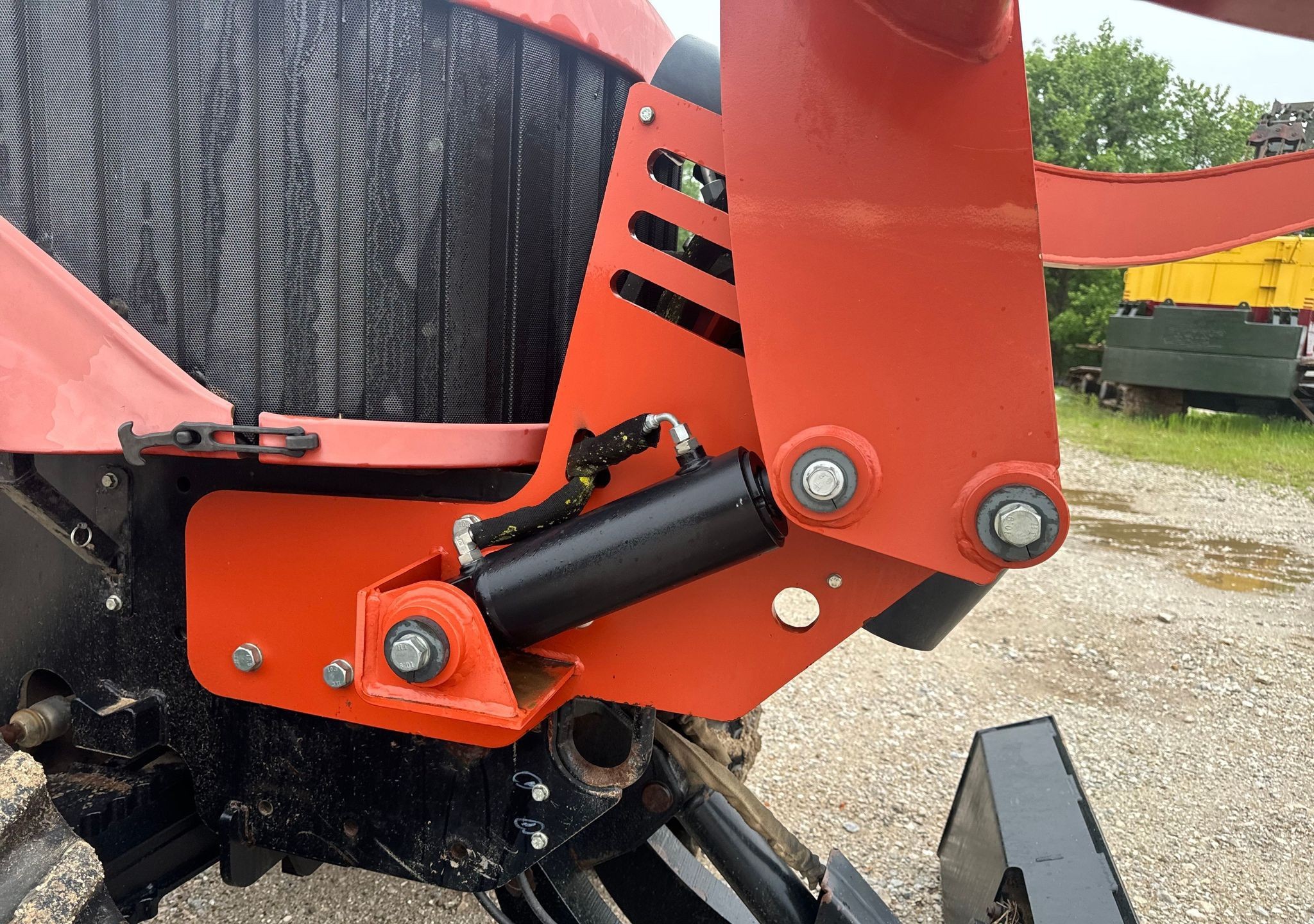 gallery 2013 Ditch Witch RT120 Quad trencher