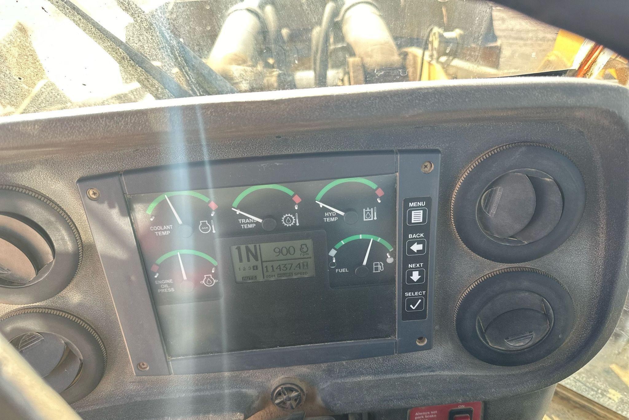 gallery 2006 John Deere 844J wheel loader