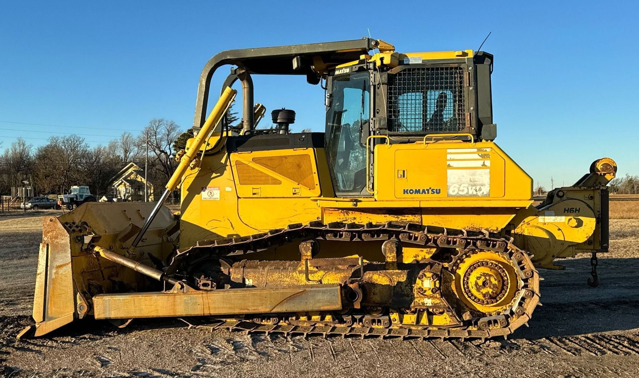 gallery 2013 Komatsu D65WX-17 dozer