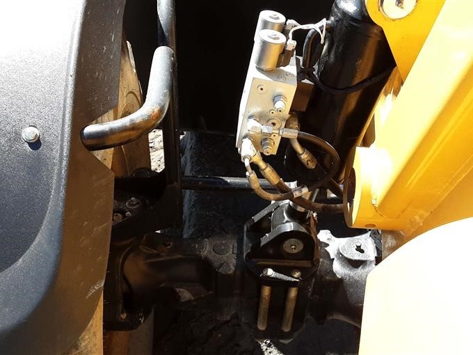 gallery 2016 Caterpillar TL943D 4x4x4 Telehandler