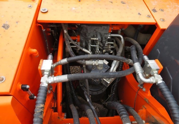 gallery 2014 Doosan DX225LC-3 excavator