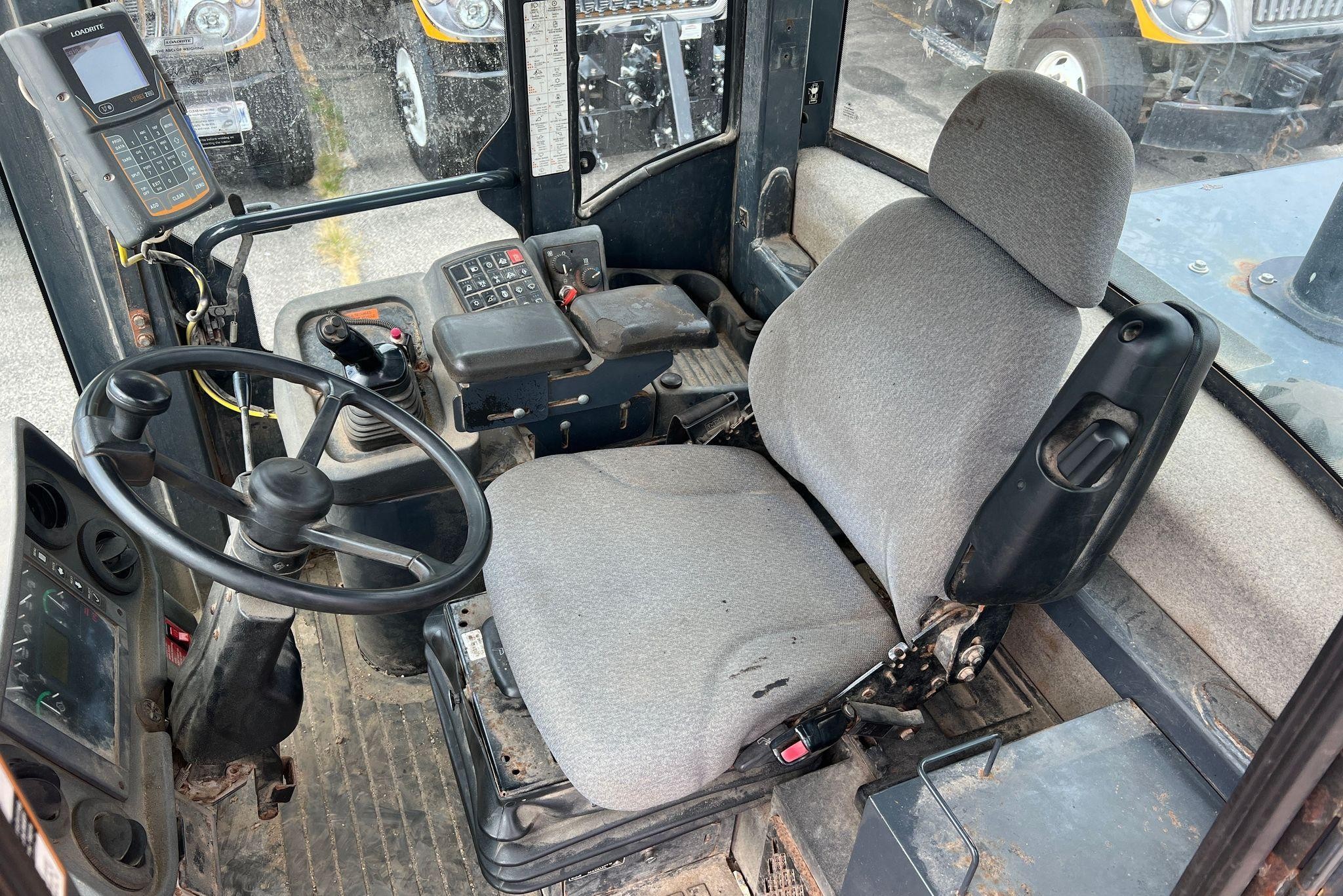 gallery 2008 John Deere 544J wheel loader