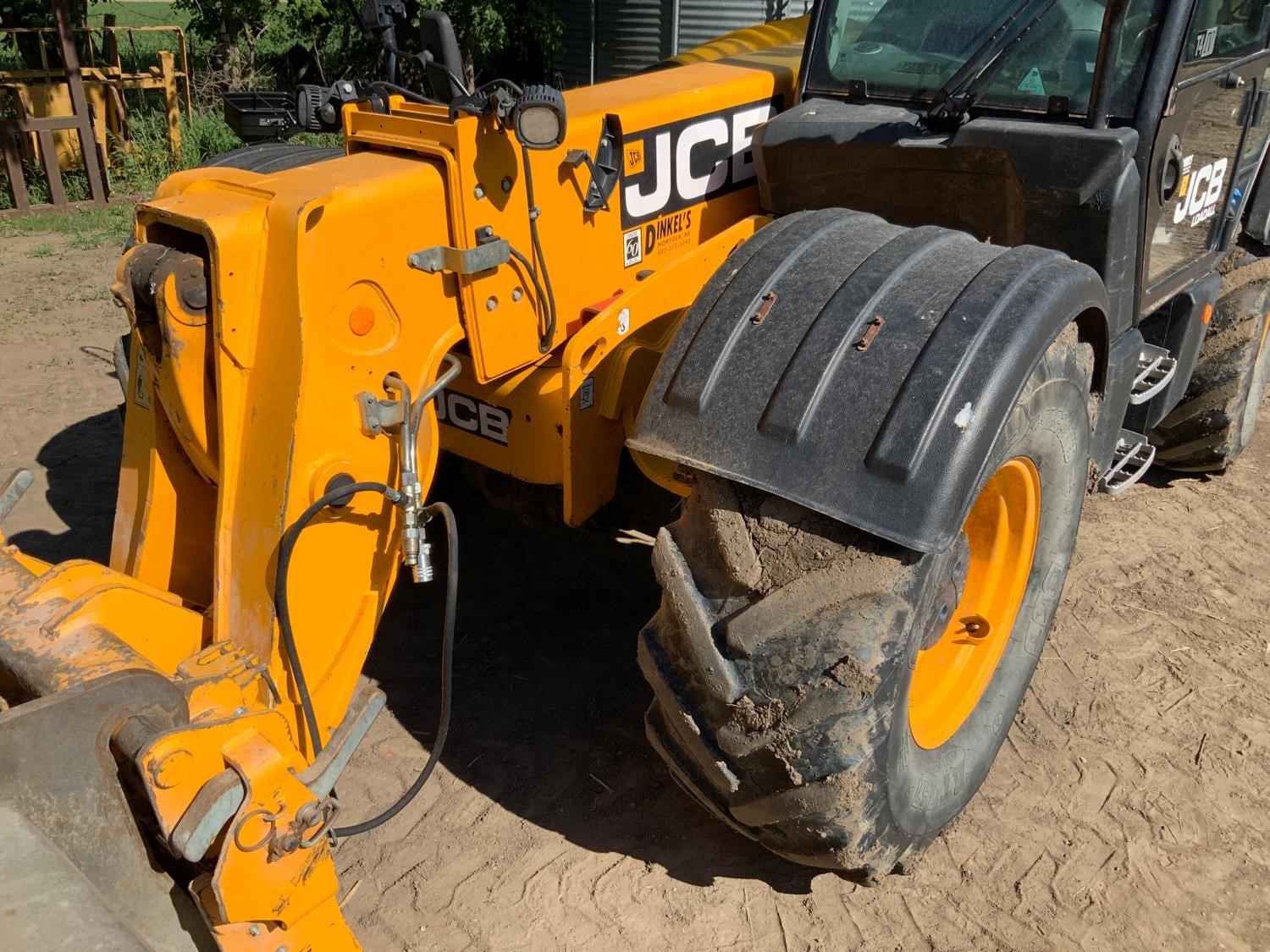 gallery 2017 Jcb 560-80AGS 4x4x4 Telehandler