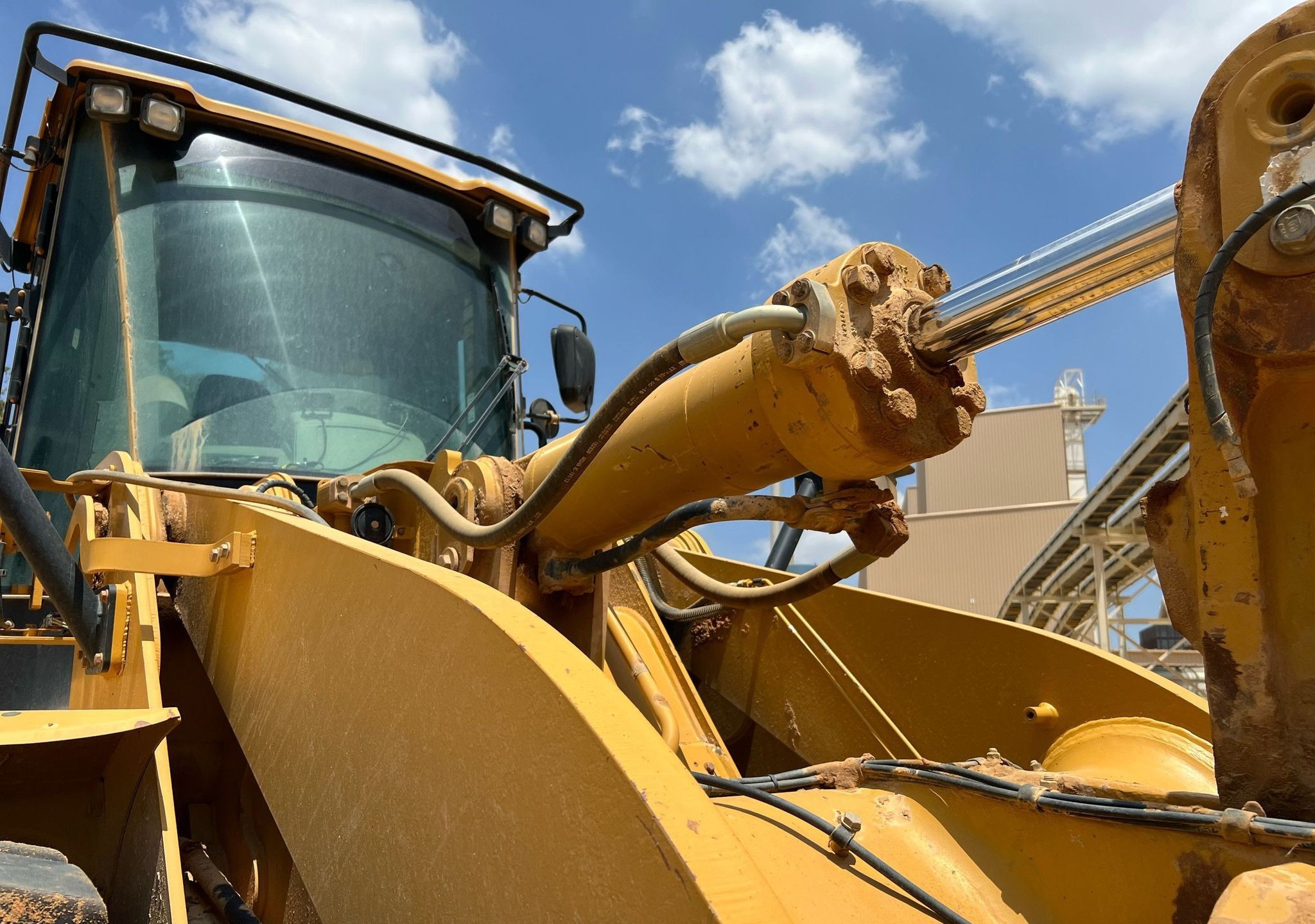 gallery 2013 Caterpillar 966K wheel loader