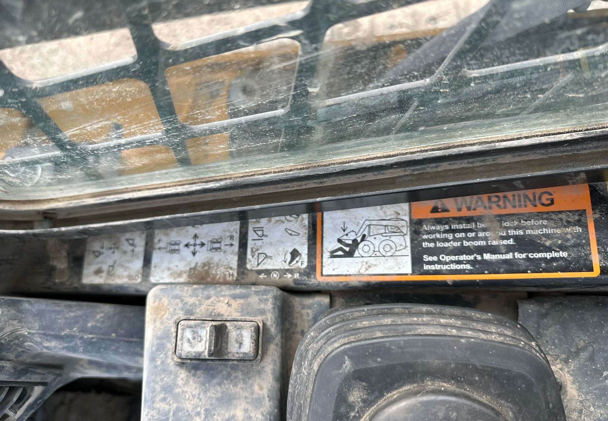 gallery 2019 John Deere 333G tracked skid steer loade