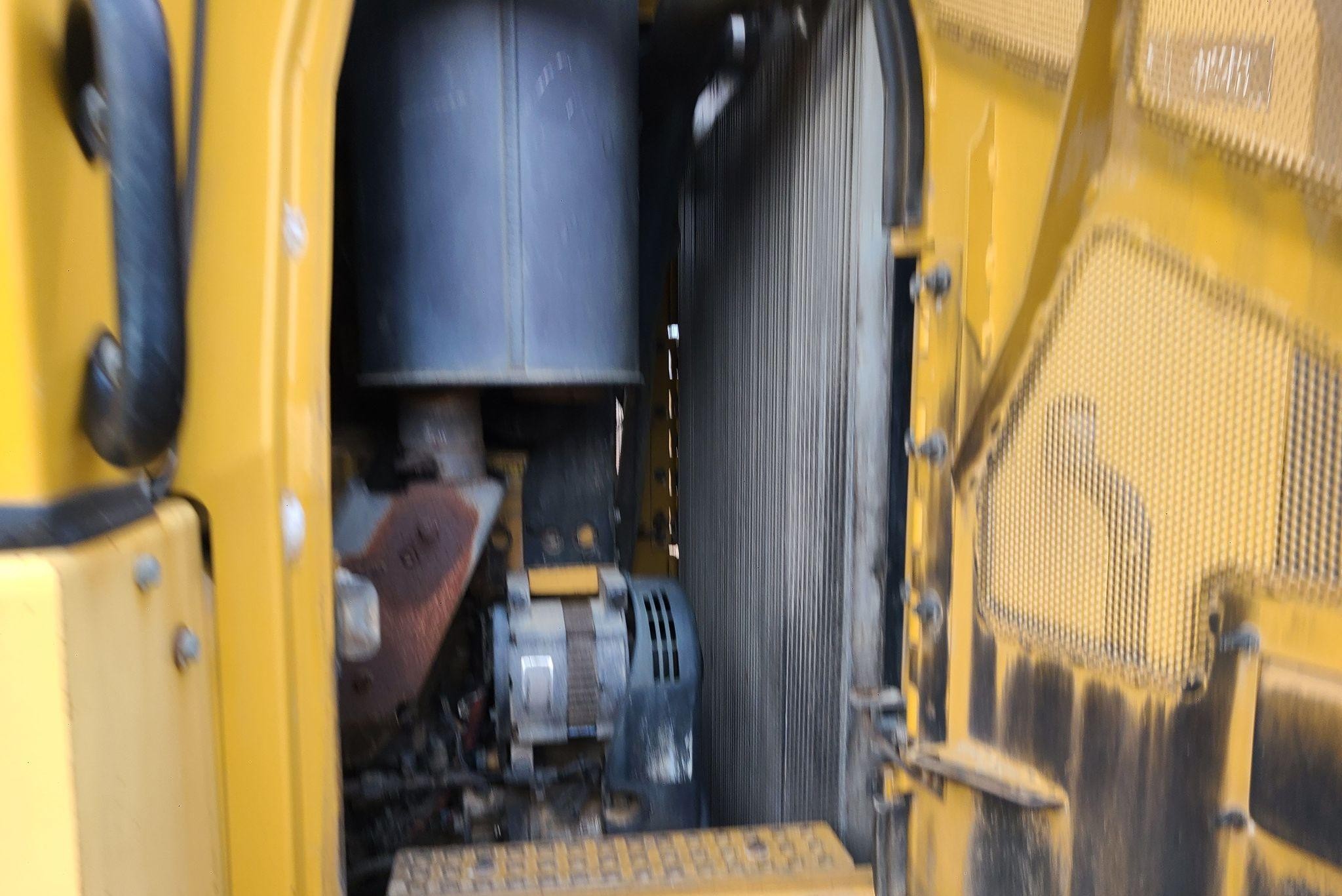 gallery 2010 Caterpillar 963D track loader