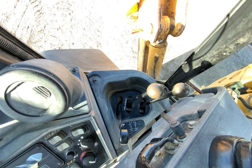 gallery 2006 John Deere 410G 4x4 Loader Backhoe WExtendahoe