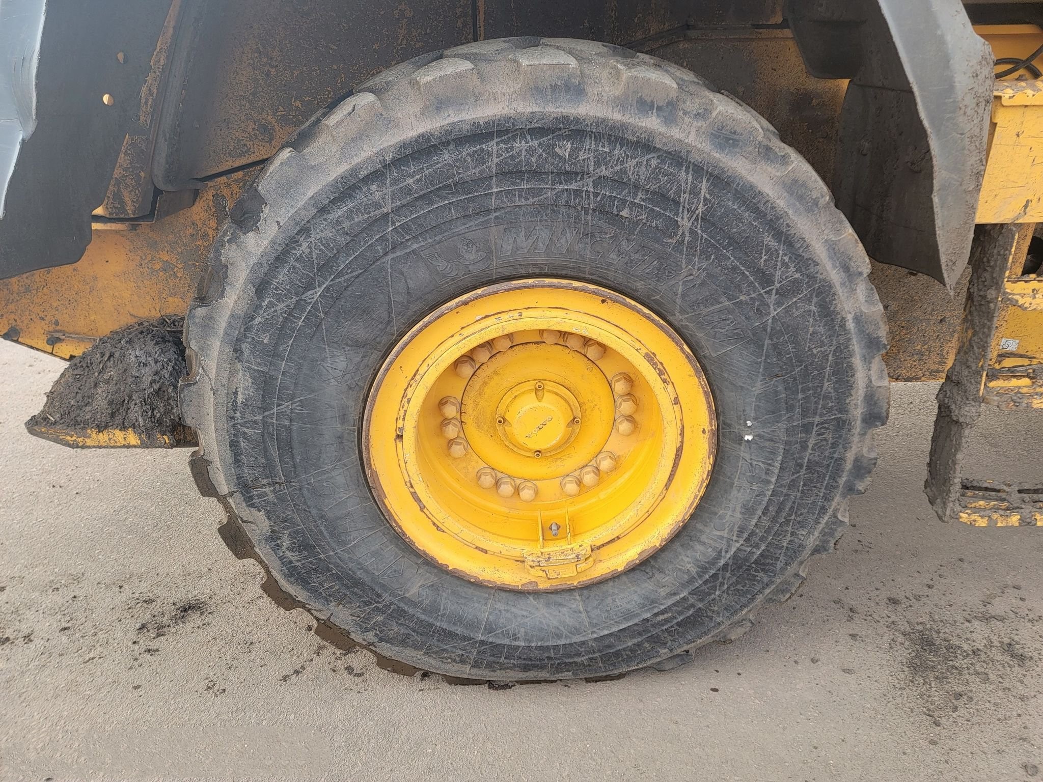 gallery 2015 Volvo L110H high lift wheel loader