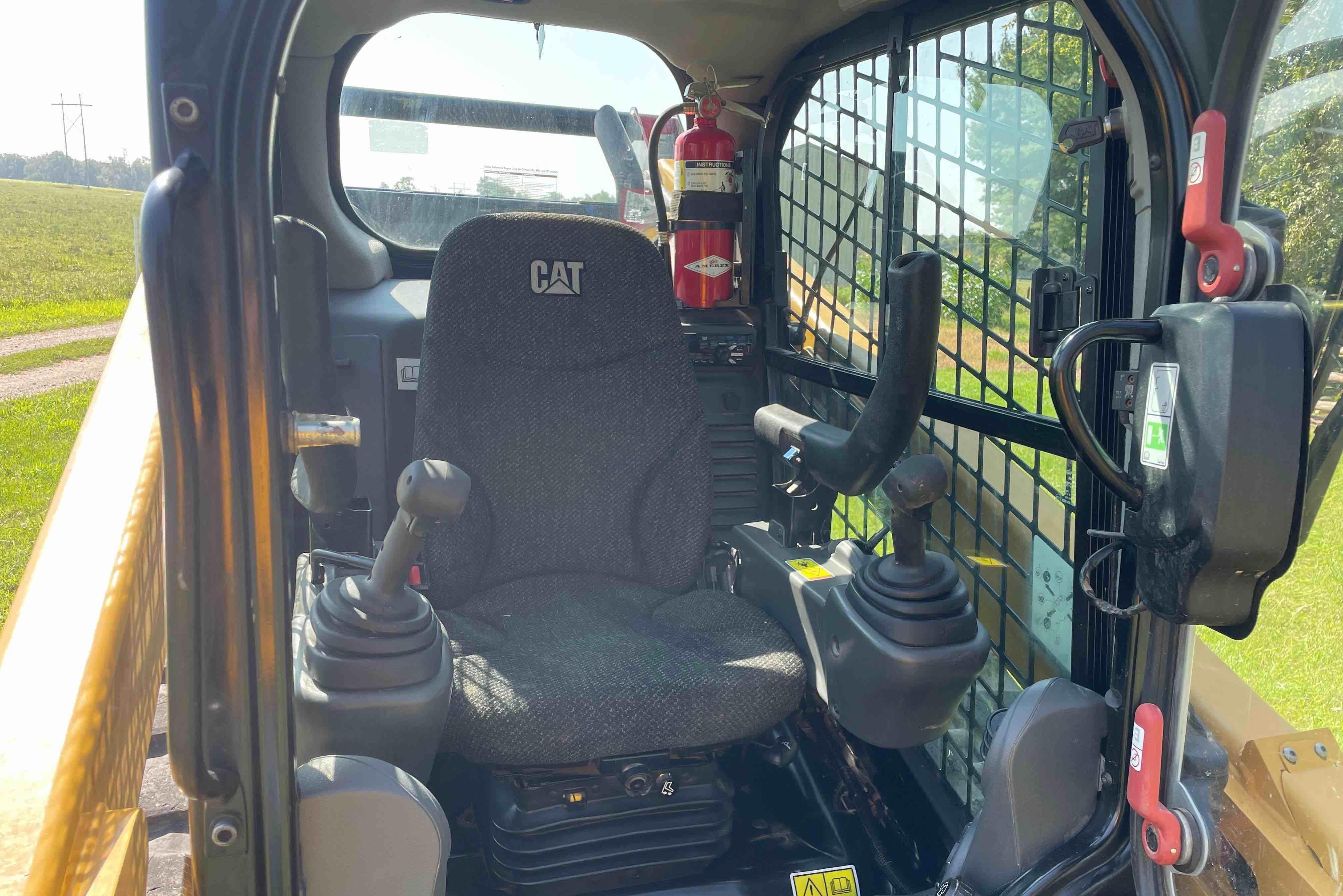 gallery 2019 Caterpillar 299D2 Compact Track Loader