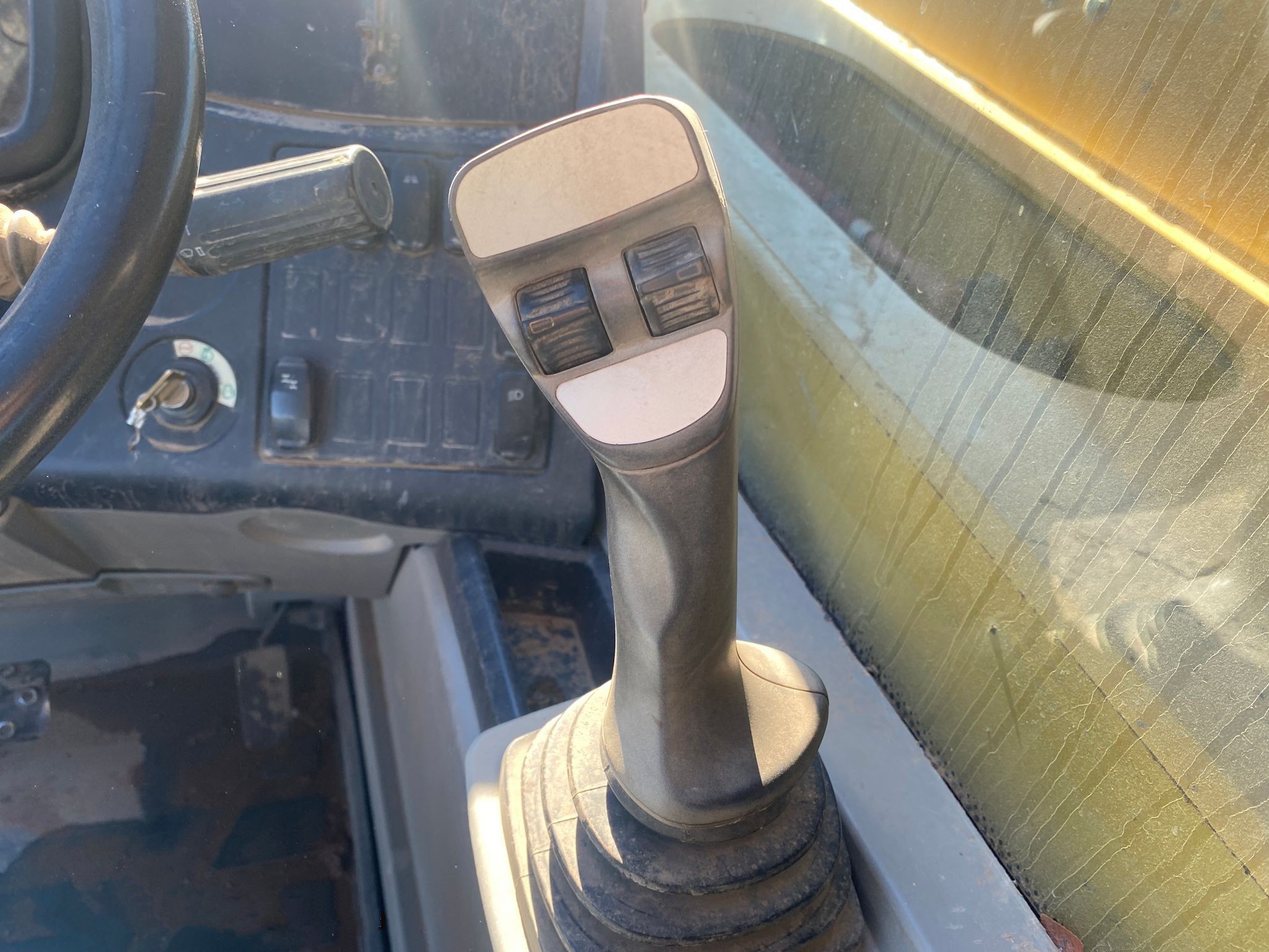 gallery 2017 Caterpillar TL1055D telehandler