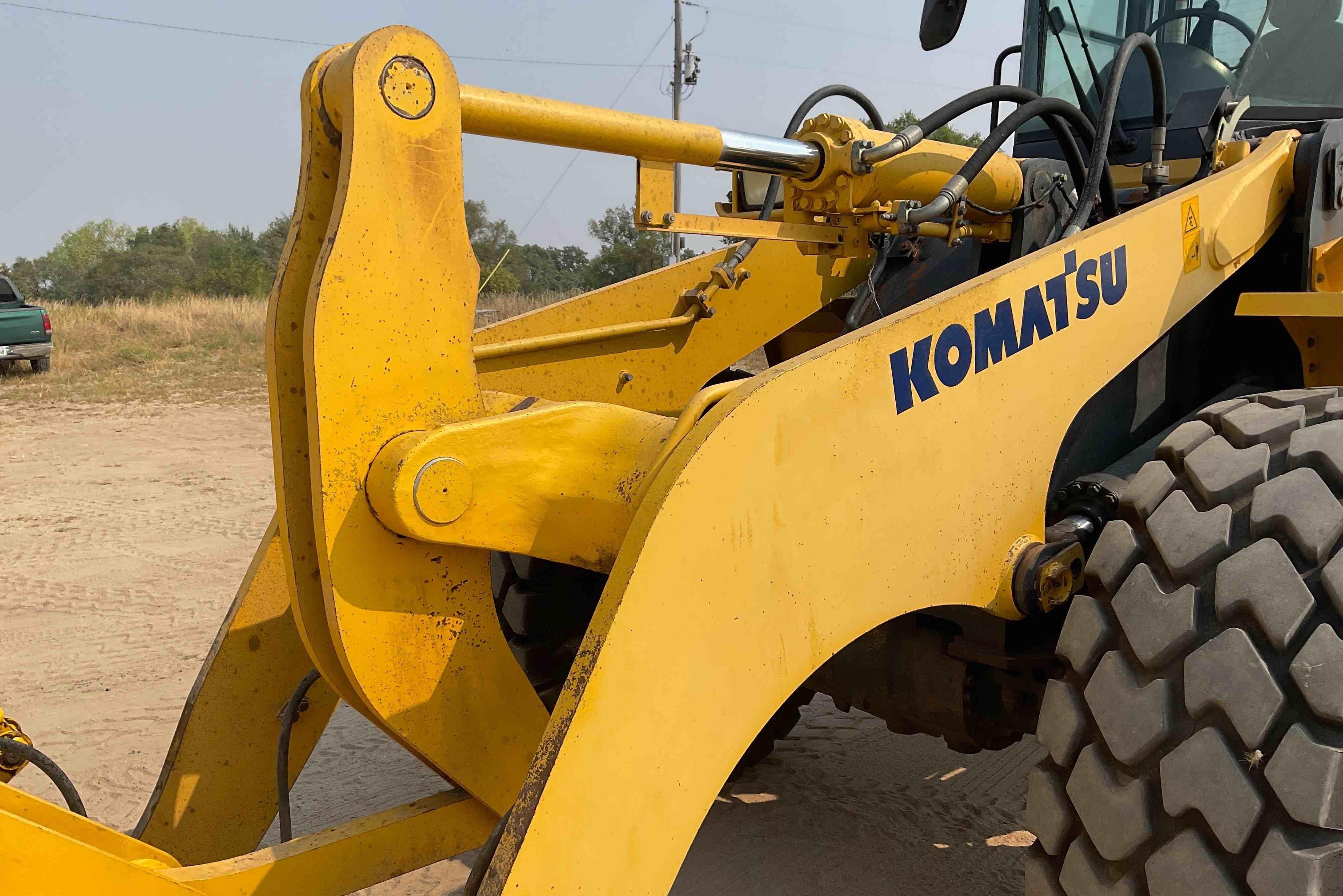 gallery 2008 Komatsu WA320-5L Wheel Loader W/Grapple