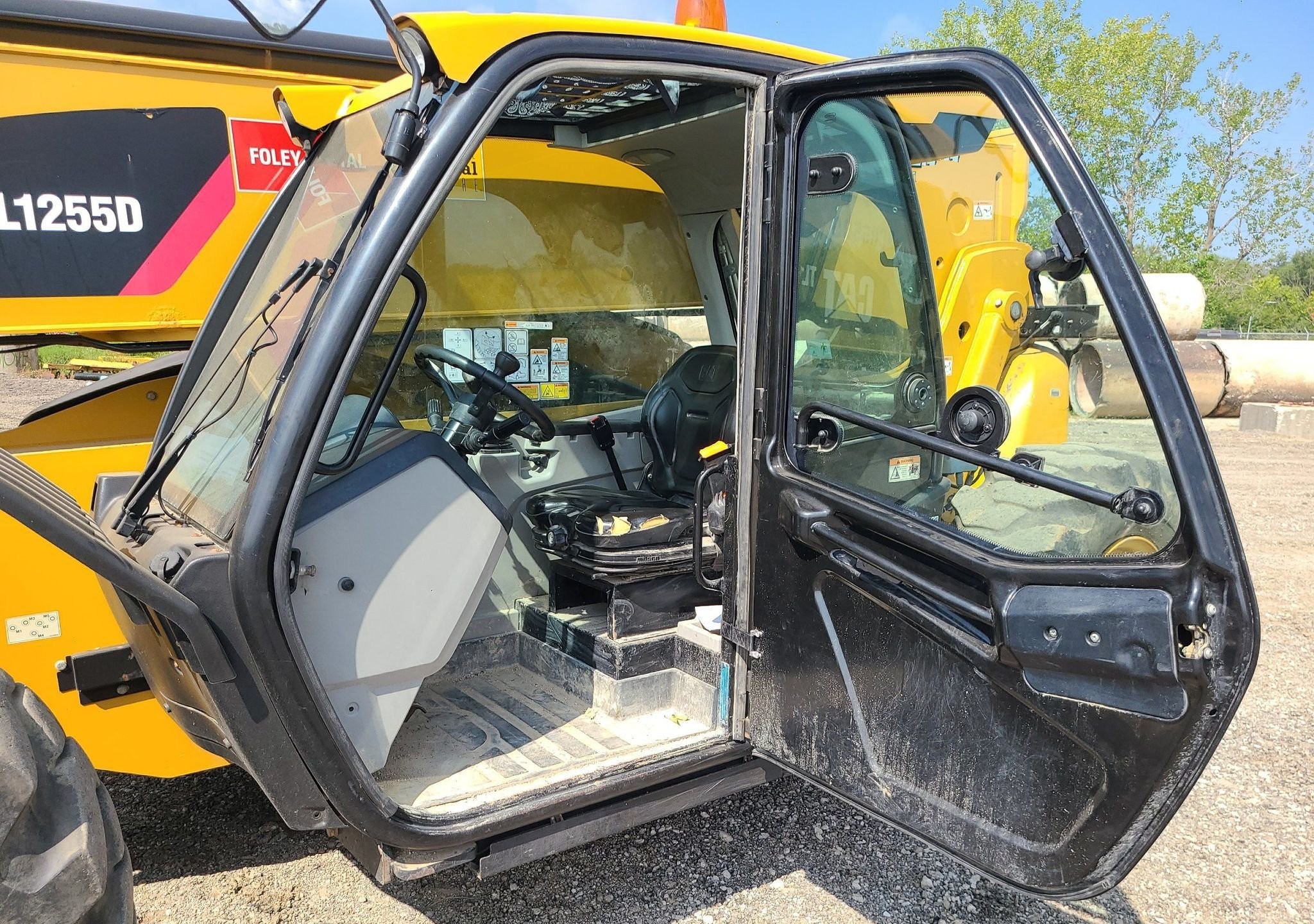gallery 2017 Caterpillar TL1255D telehandler