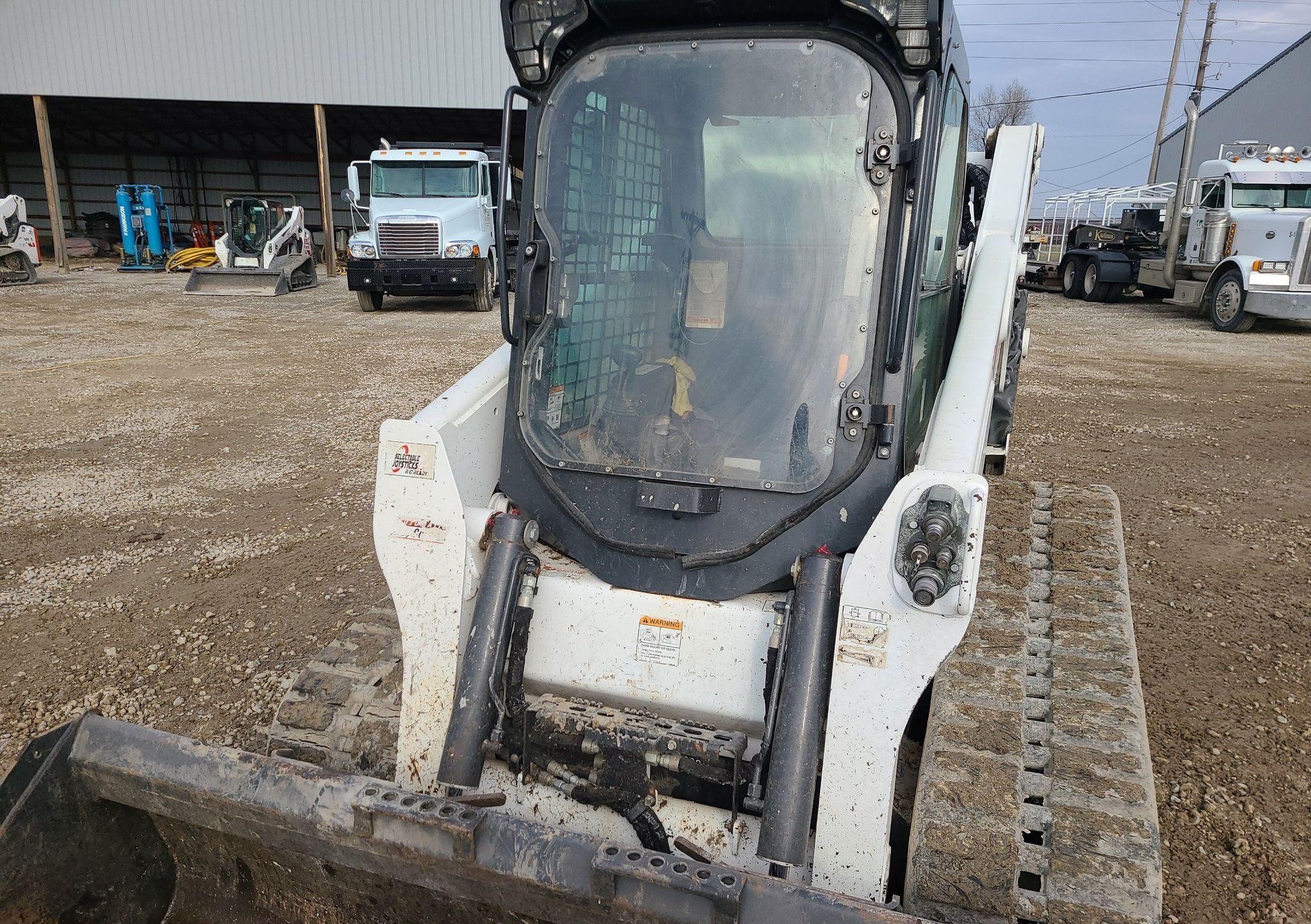 gallery 2019 Bobcat T770 tracked skid steer loader