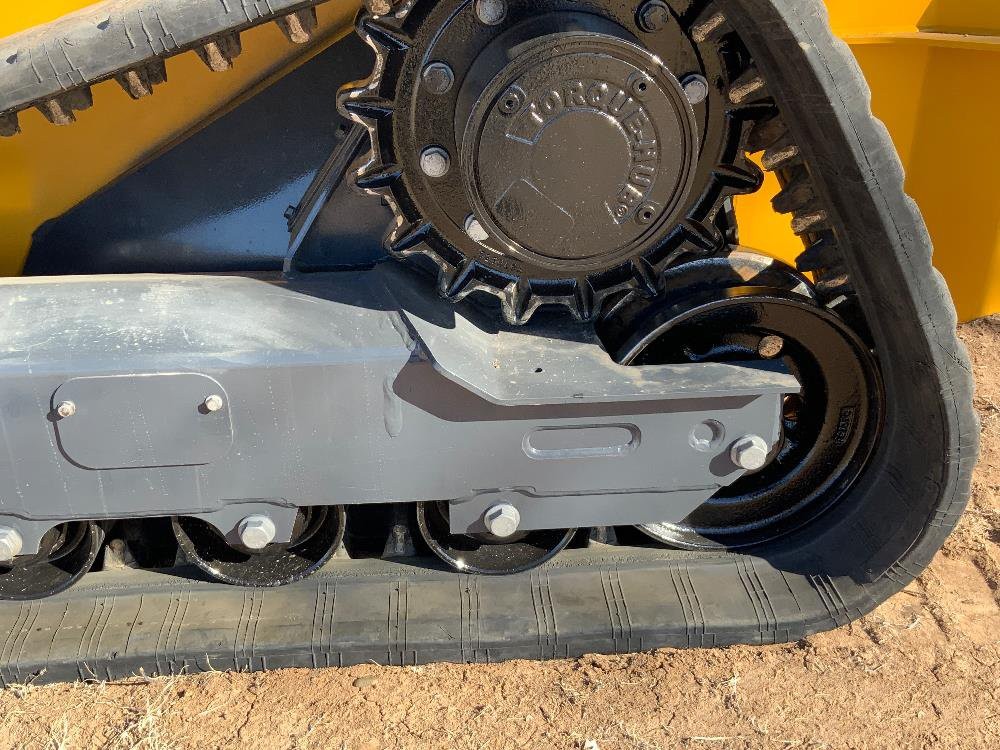gallery 2021 John Deere 325G Skid Steer