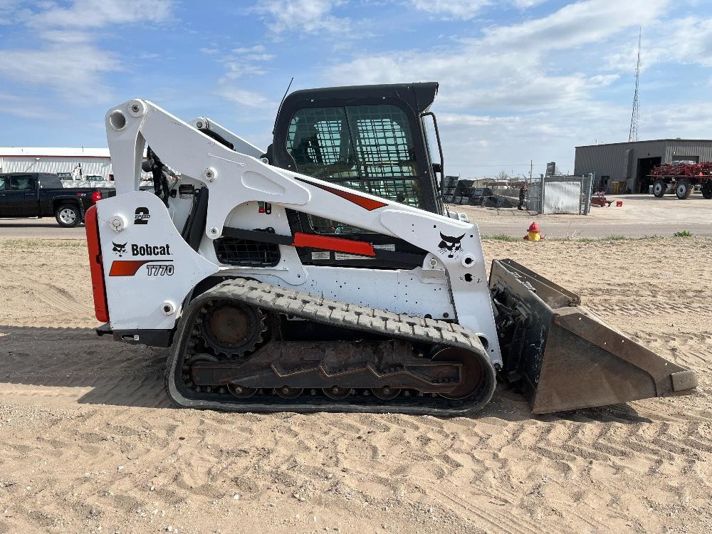 gallery 2019 Bobcat T770 Compact Track Loader