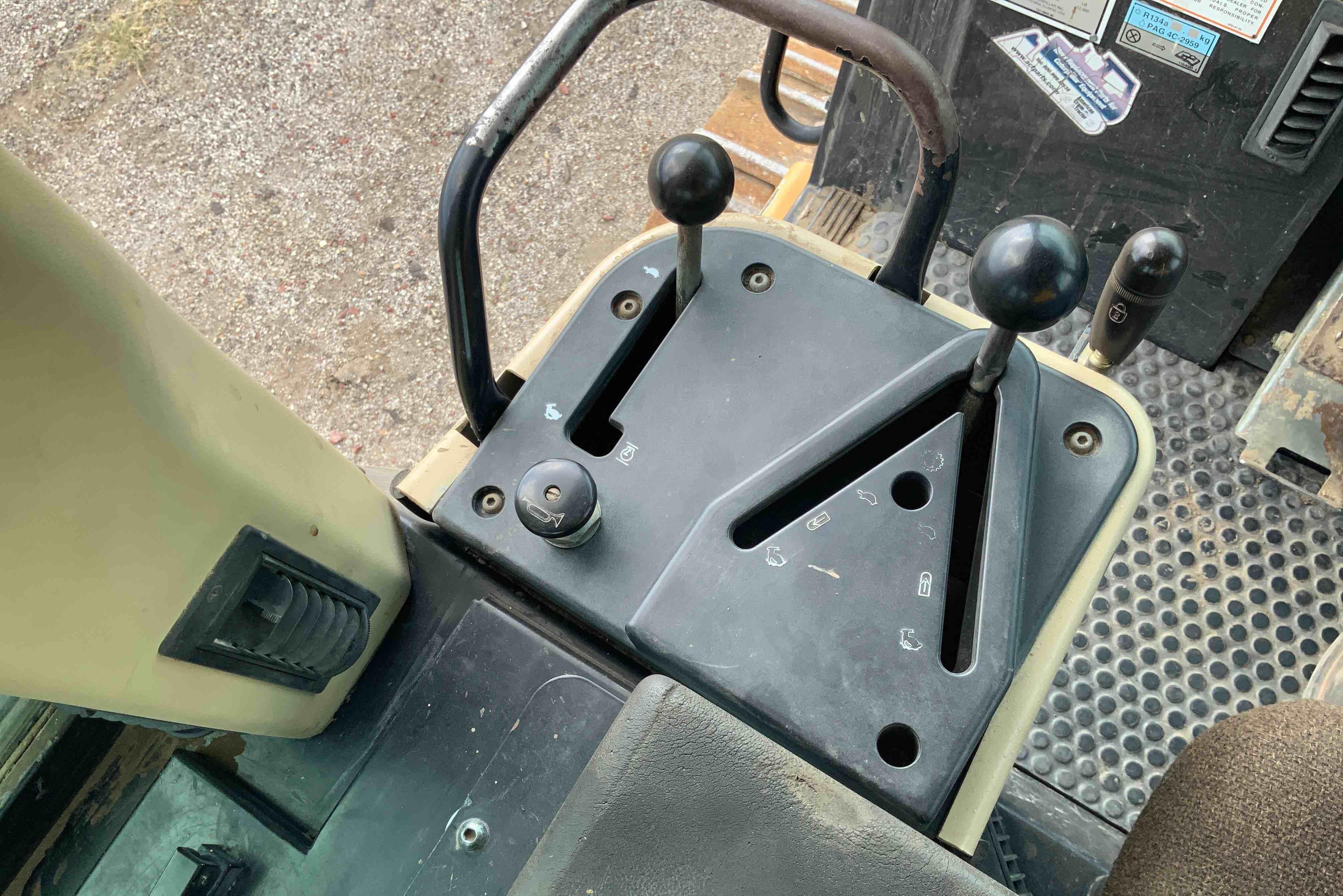 gallery 2002 Caterpillar 963C Track Loader