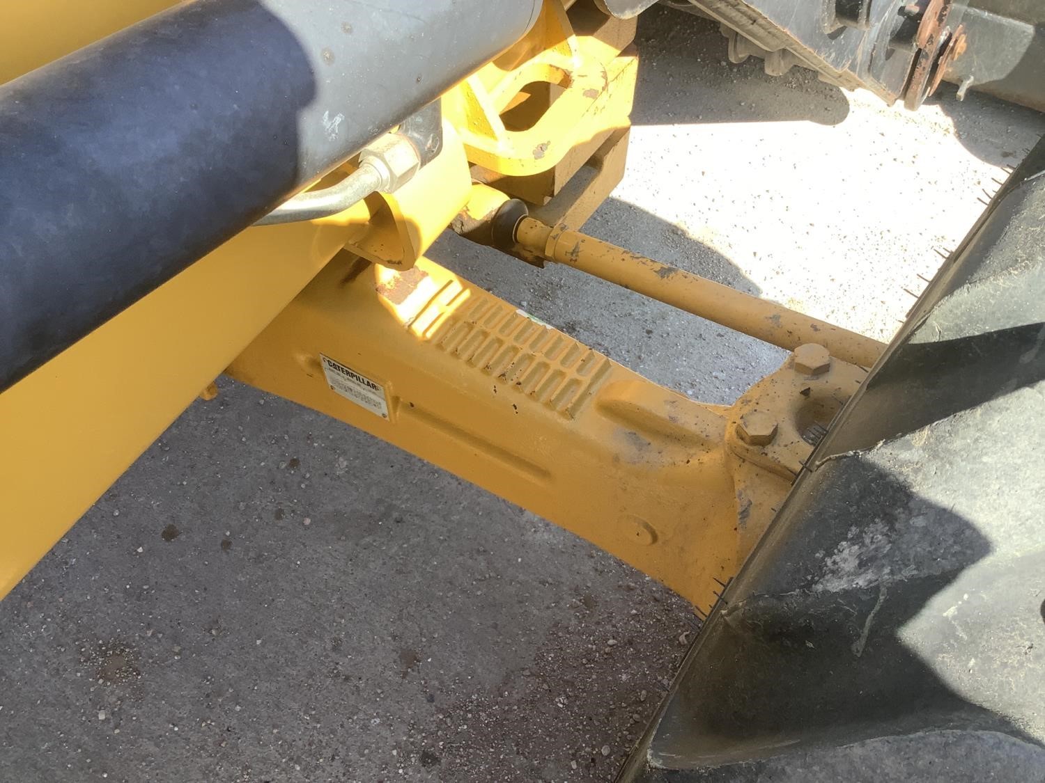 gallery 2005 Caterpillar 420D 4x4 Loader Backhoe W4-IN-1 Bucket & Extend