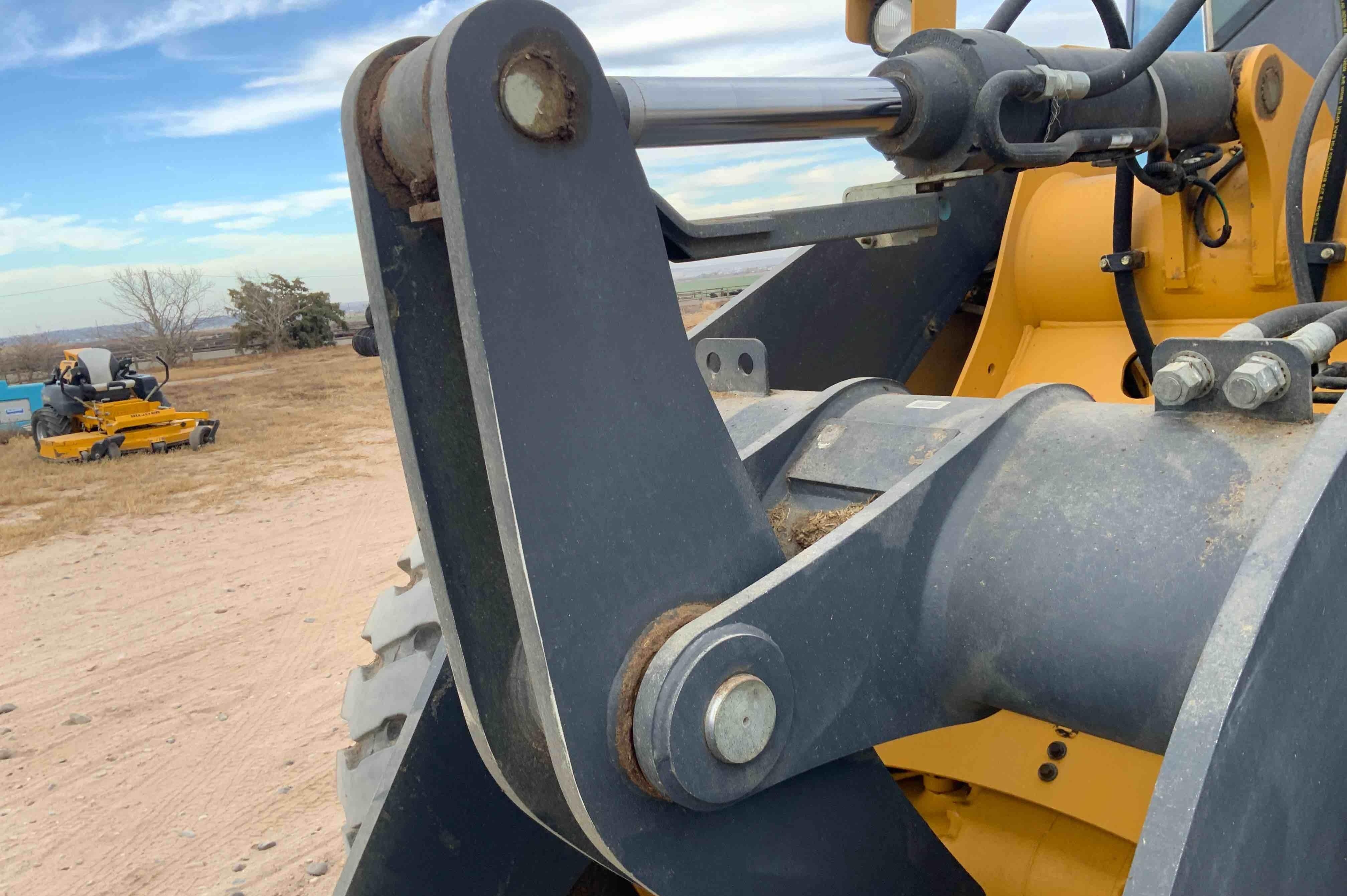 gallery John Deere 444K High Lift Wheel Loader