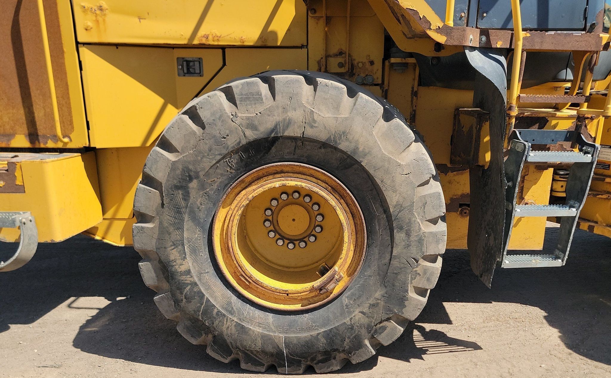 gallery 2012 John Deere 744K wheel loader