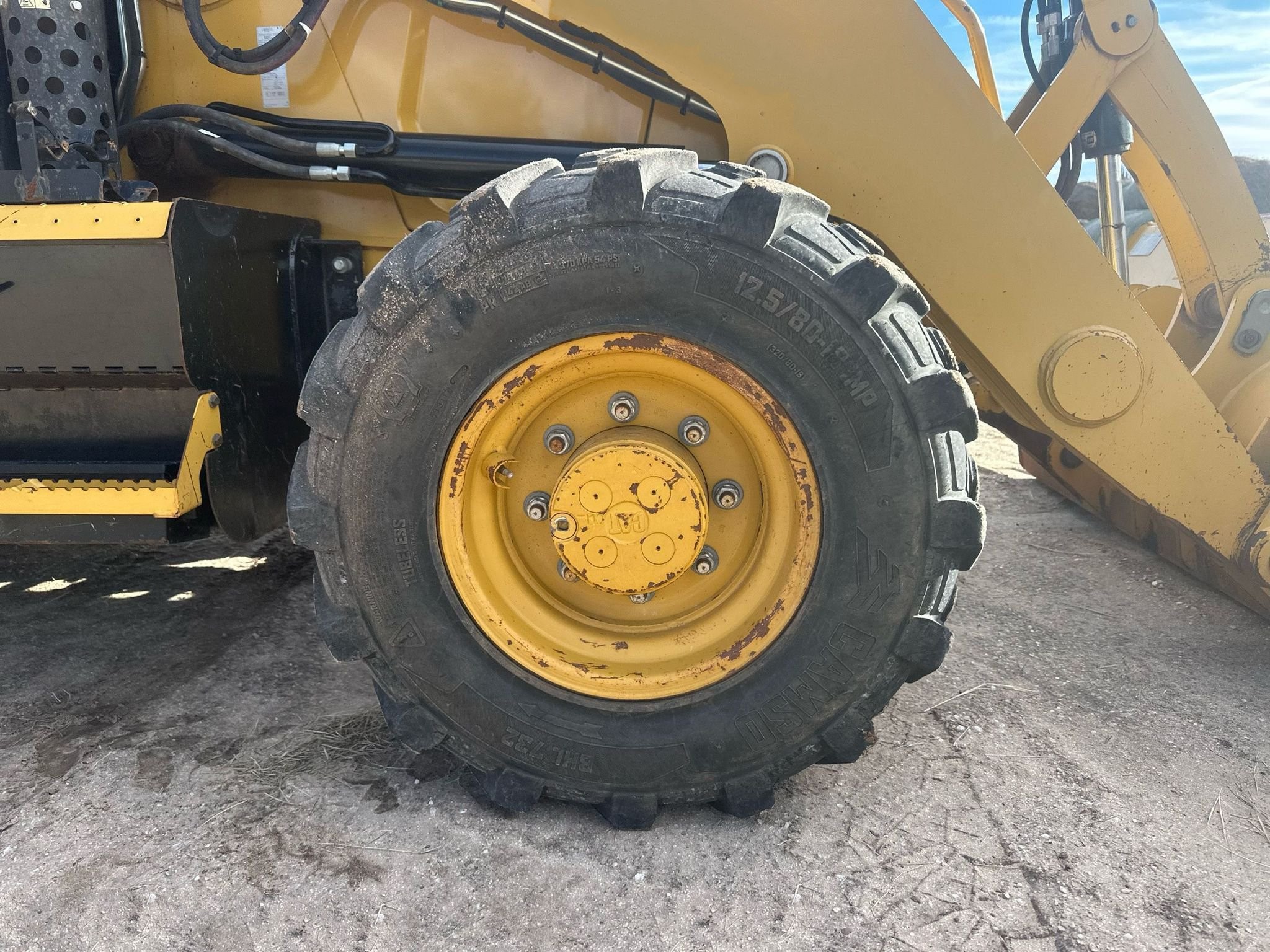 gallery 2015 Caterpillar 420F backhoe