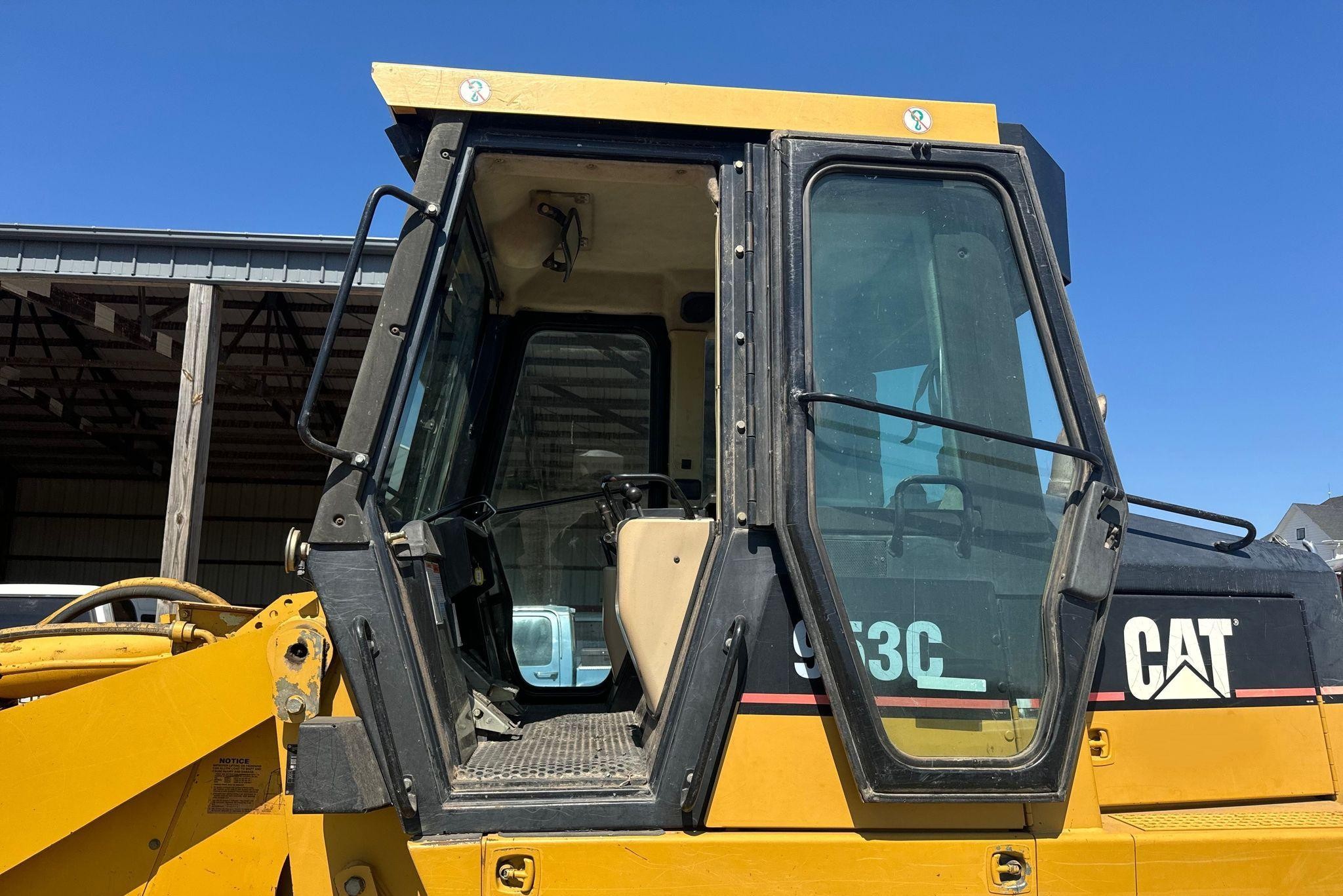 gallery 2002 Caterpillar 953C track loader