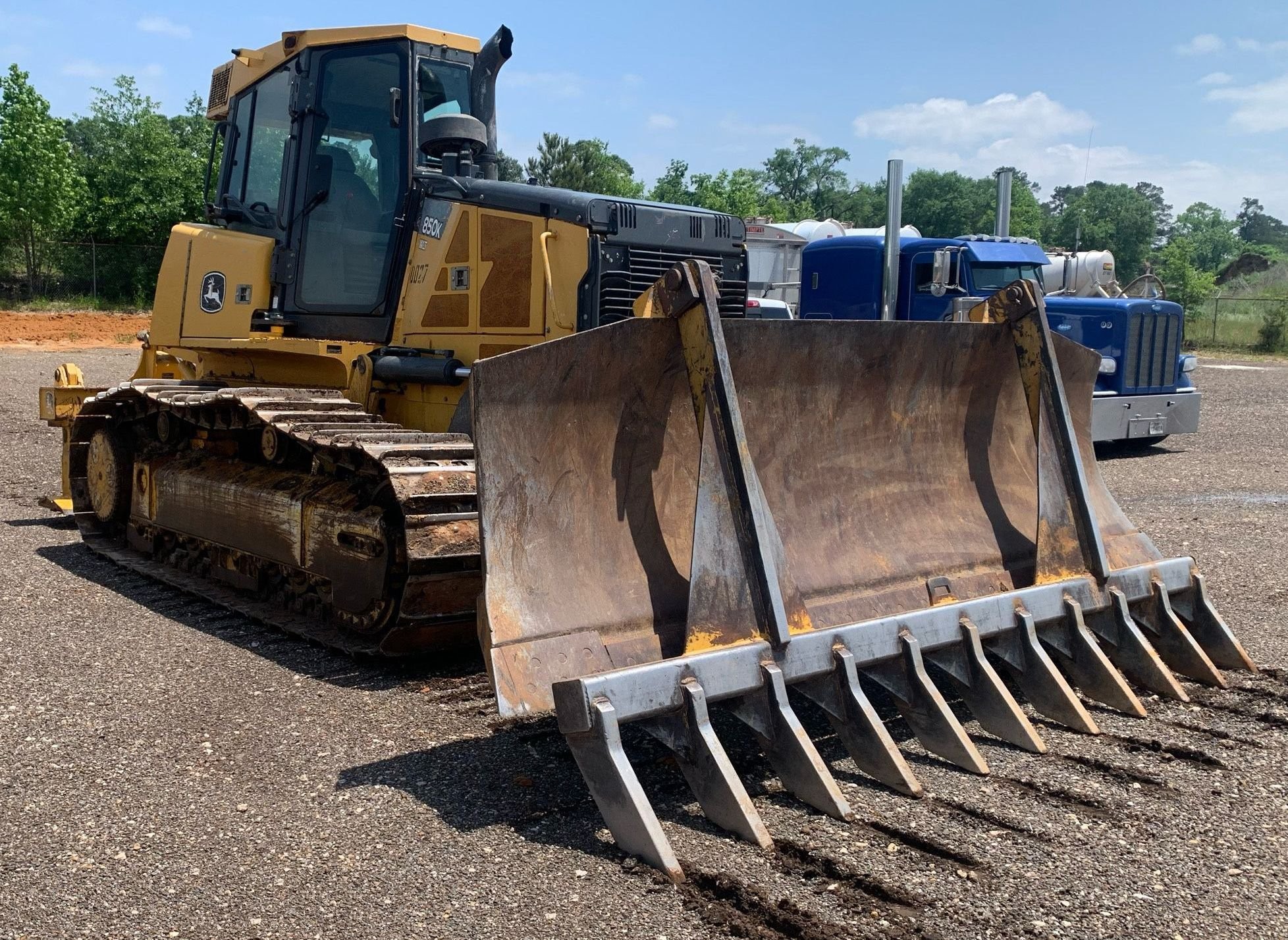 gallery 2014 John Deere 850K WLT dozer