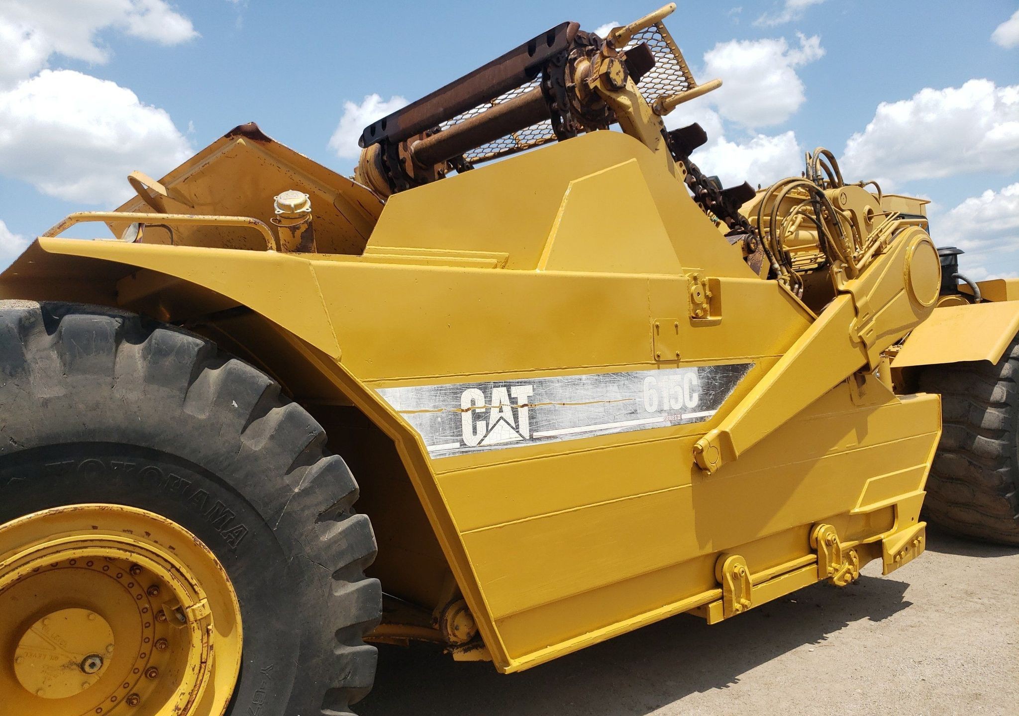 gallery 2006 Caterpillar 615C elevating scraper