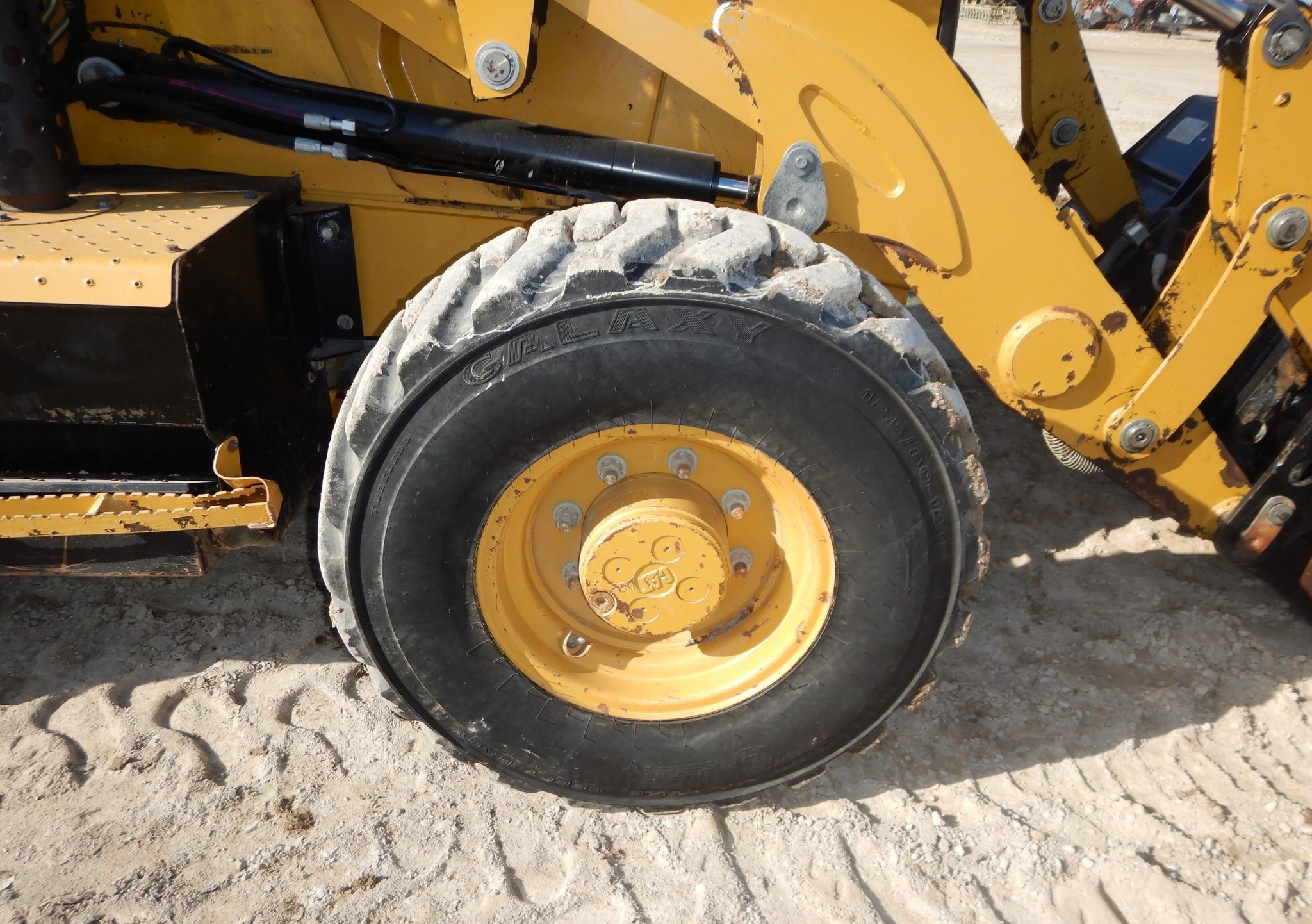 gallery 2014 Caterpillar 420F IT backhoe